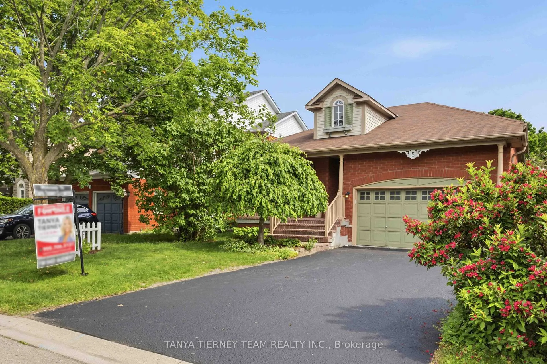 Photo 1 of 5 Cody Avenue, Whitby, Brooklin — HOMEH