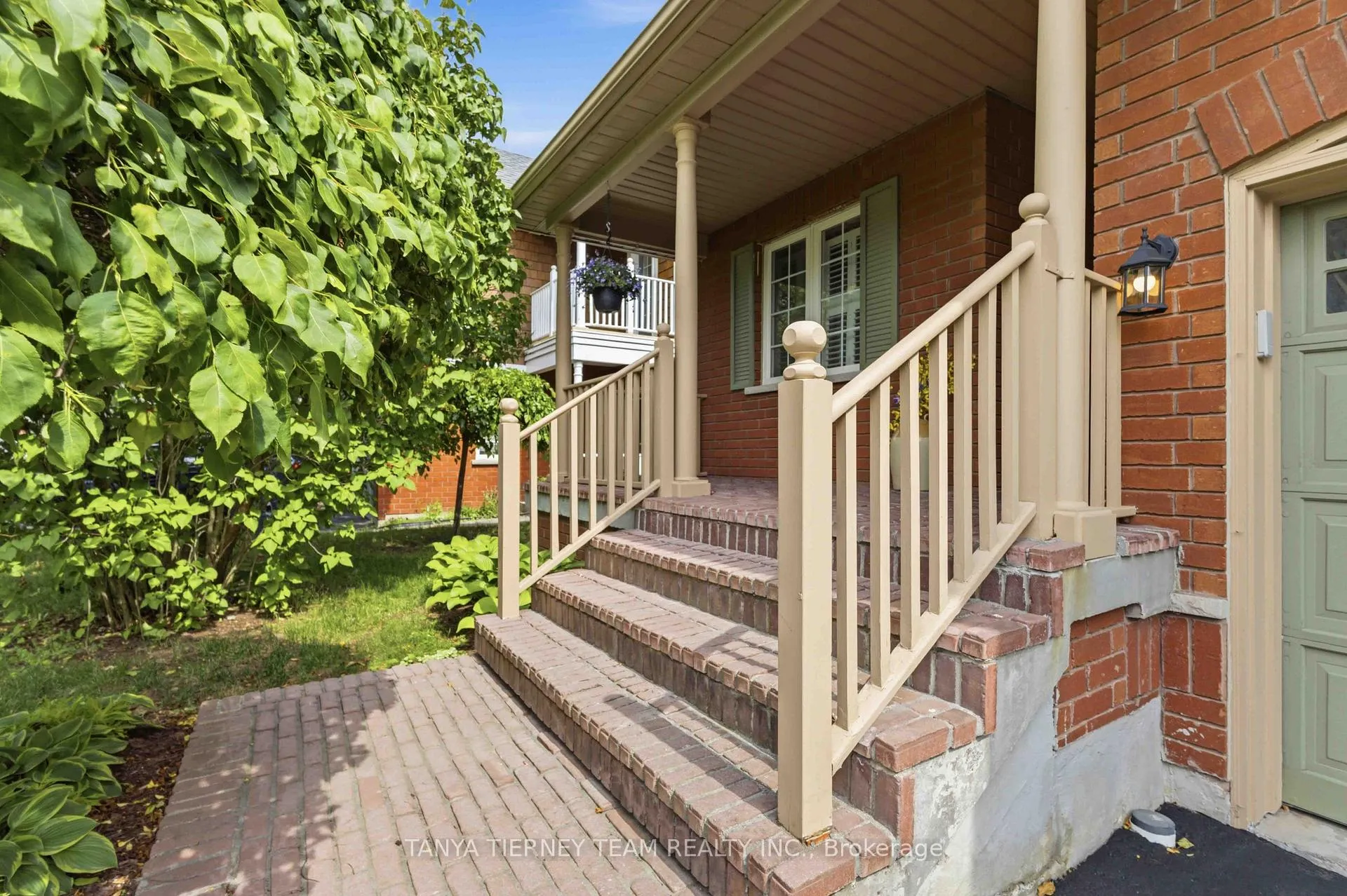 Photo 4 of 5 Cody Avenue, Whitby, Brooklin — HOMEH