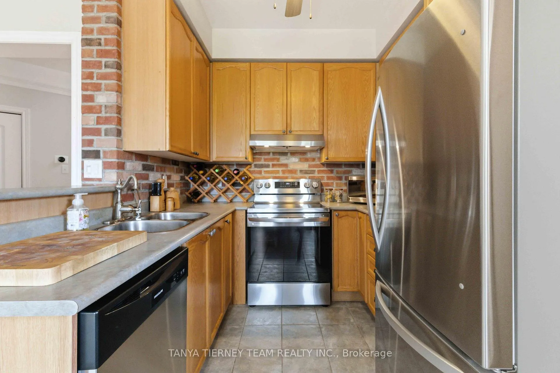 Photo 22 of 5 Cody Avenue, Whitby, Brooklin — HOMEH