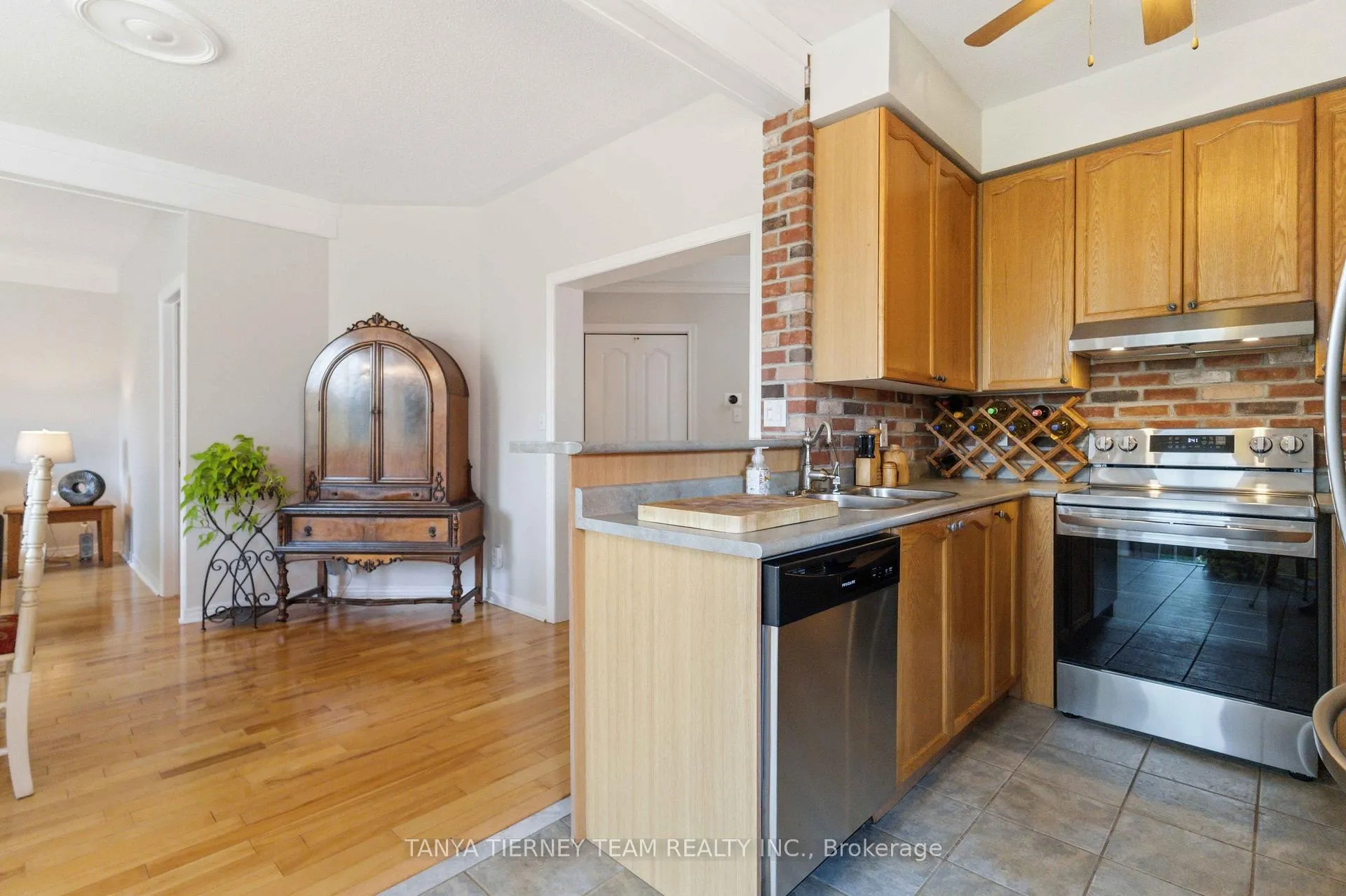 Photo 23 of 5 Cody Avenue, Whitby, Brooklin — HOMEH
