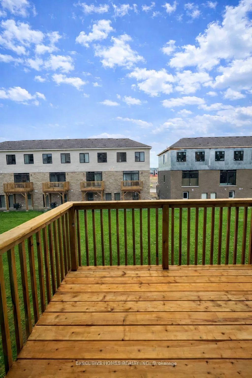 Photo 17 of 51 Holder Drive, Brantford, Empire South — HOMEH