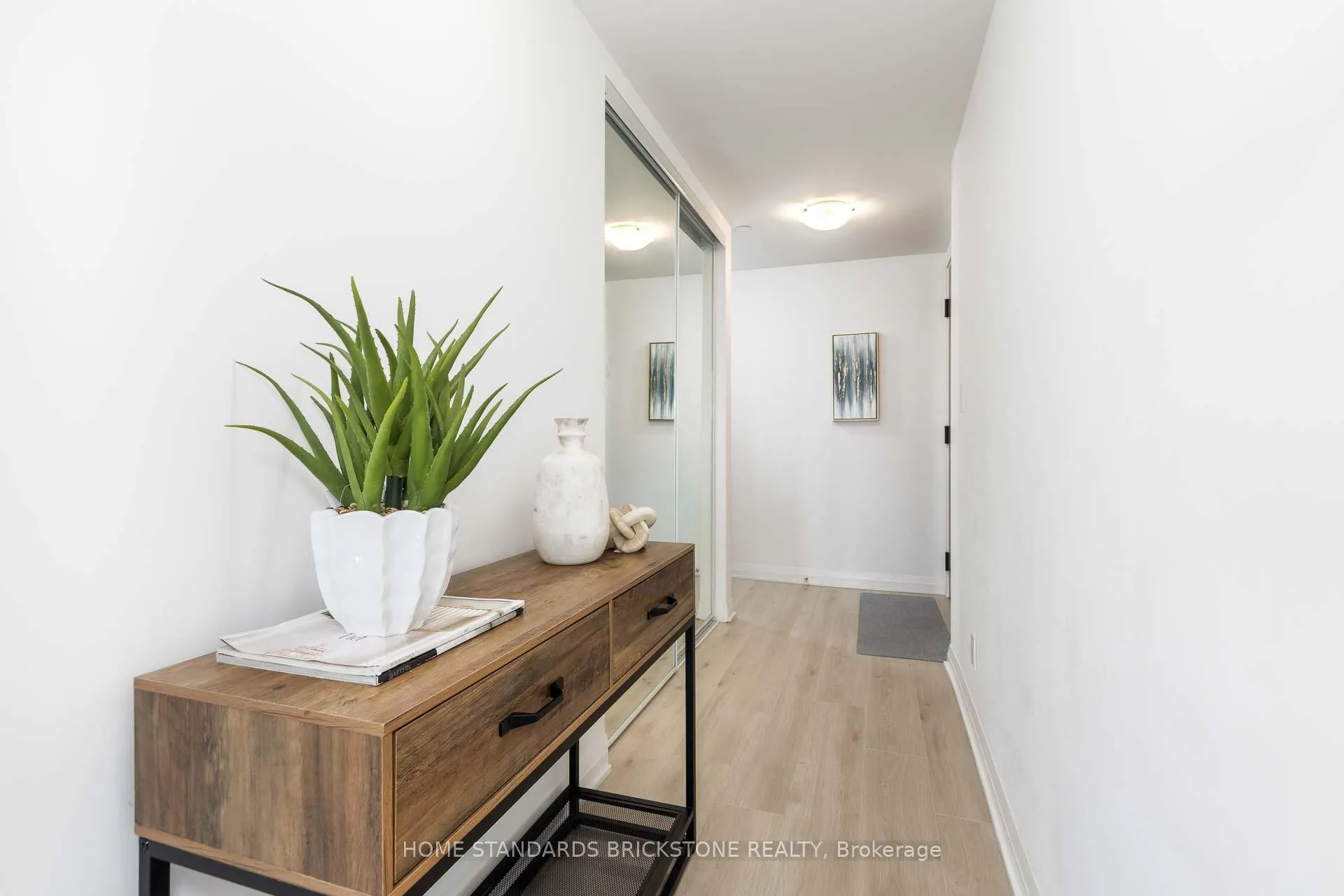Photo 11 of Unit 711, 99 Foxbar Road, Toronto, Yonge-St. Clair — HOMEH
