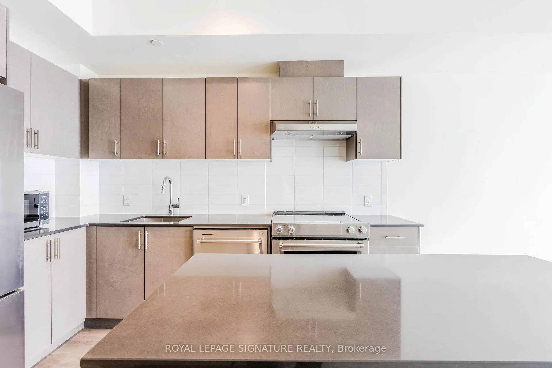Photo 6 of Unit 207, 27 Korda Gate, Vaughan, Vellore Village — HOMEH