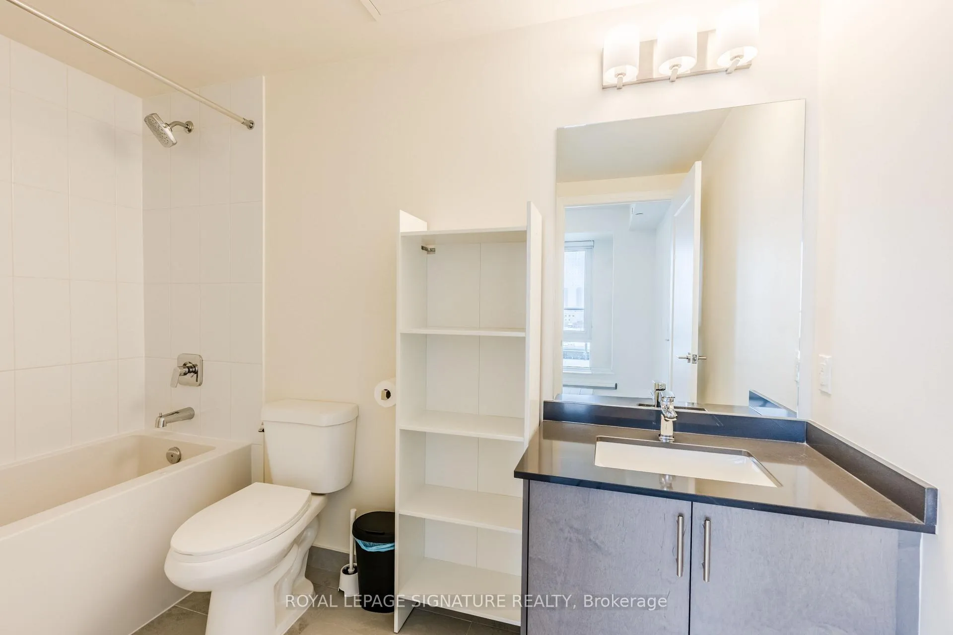 Photo 9 of Unit 207, 27 Korda Gate, Vaughan, Vellore Village — HOMEH