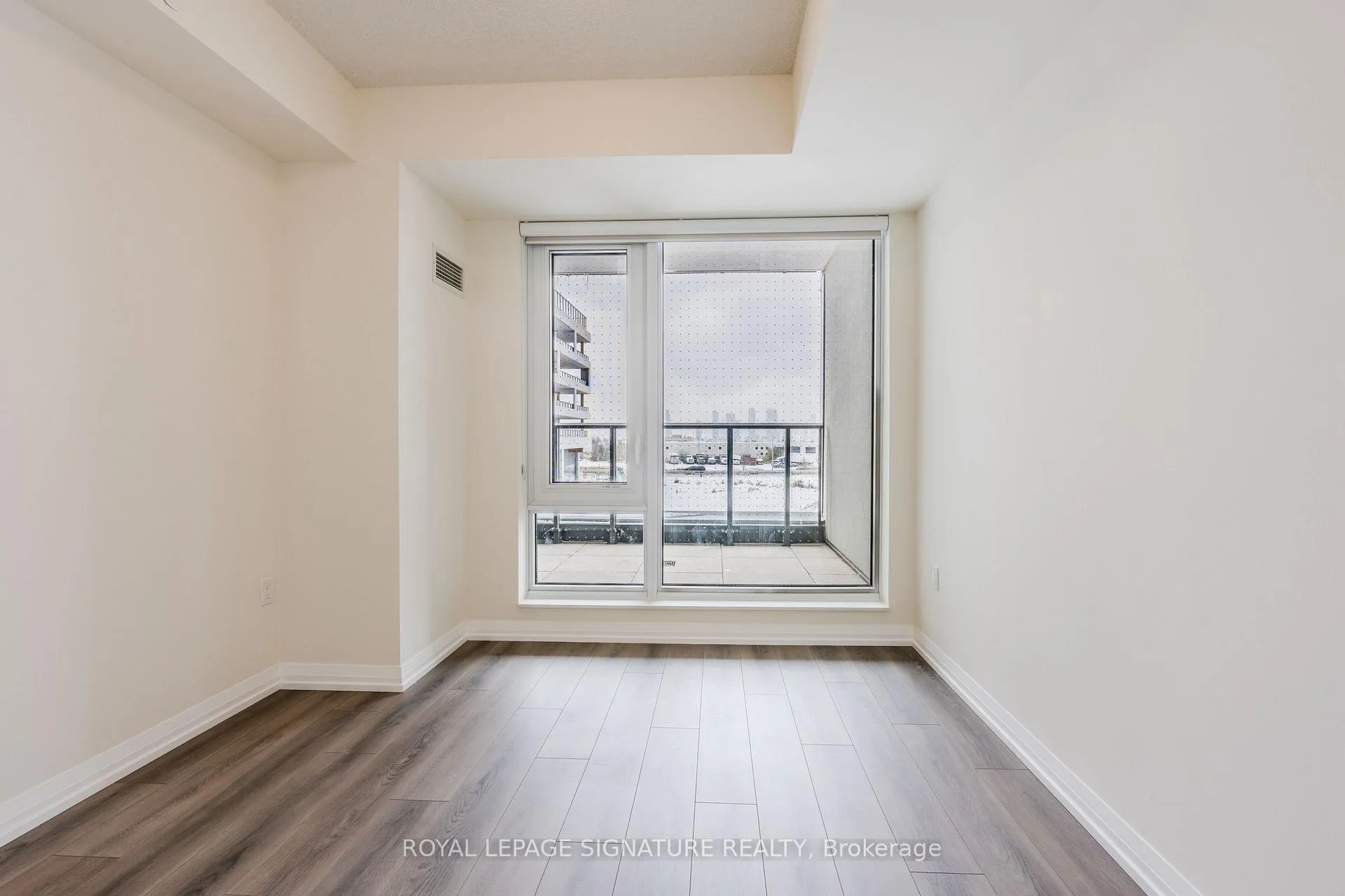 Photo 11 of Unit 207, 27 Korda Gate, Vaughan, Vellore Village — HOMEH