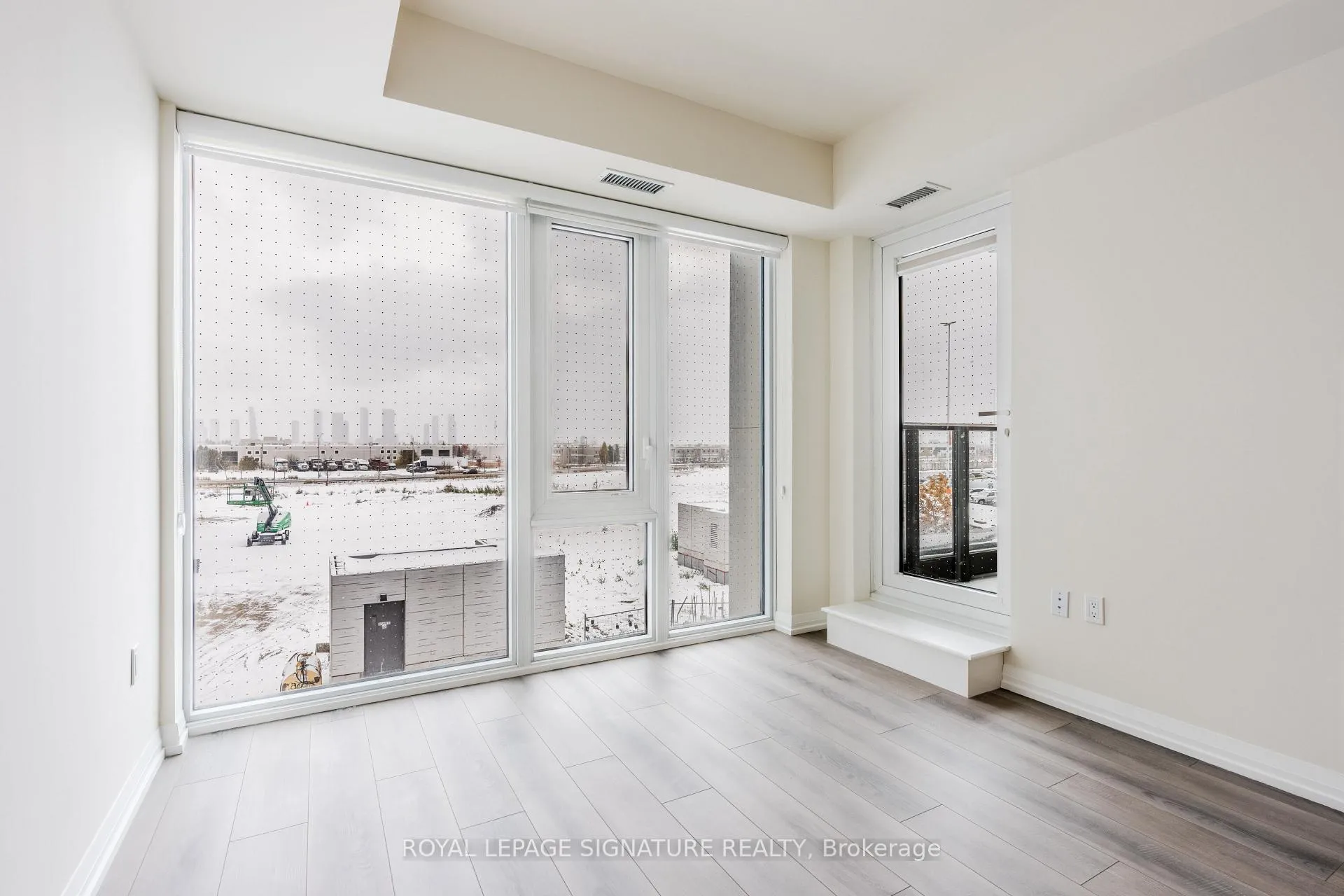 Photo 15 of Unit 207, 27 Korda Gate, Vaughan, Vellore Village — HOMEH