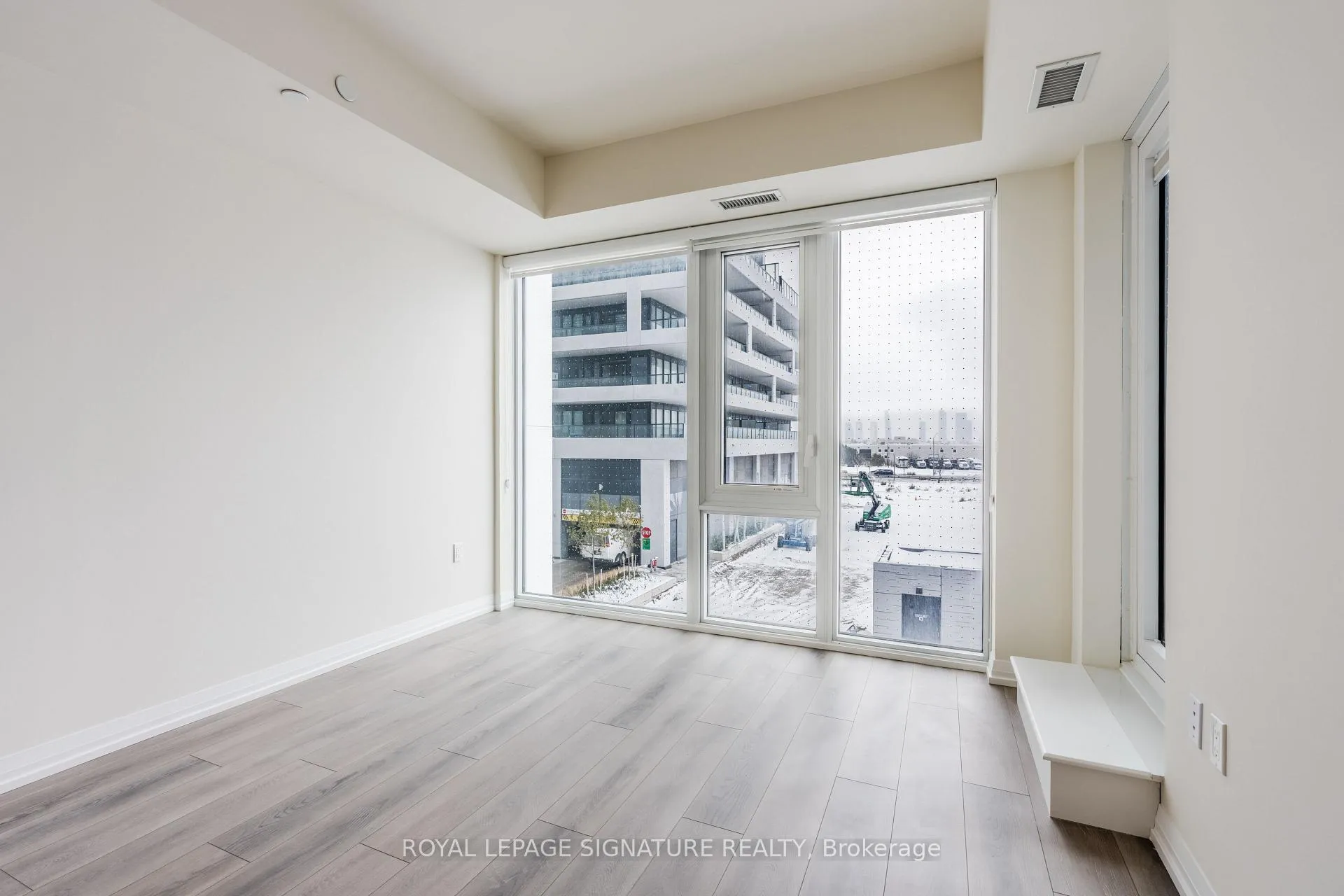 Photo 16 of Unit 207, 27 Korda Gate, Vaughan, Vellore Village — HOMEH