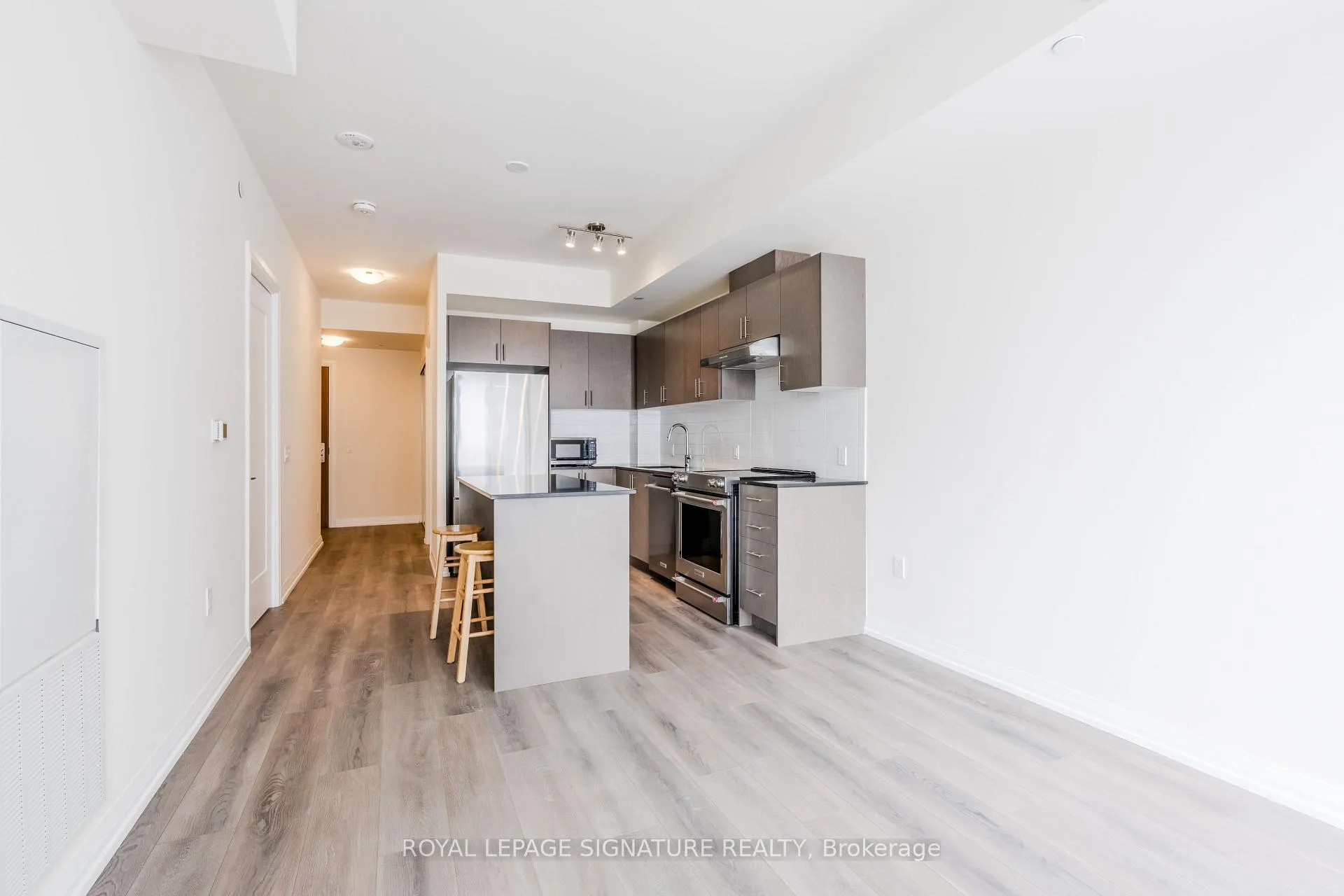Photo 17 of Unit 207, 27 Korda Gate, Vaughan, Vellore Village — HOMEH
