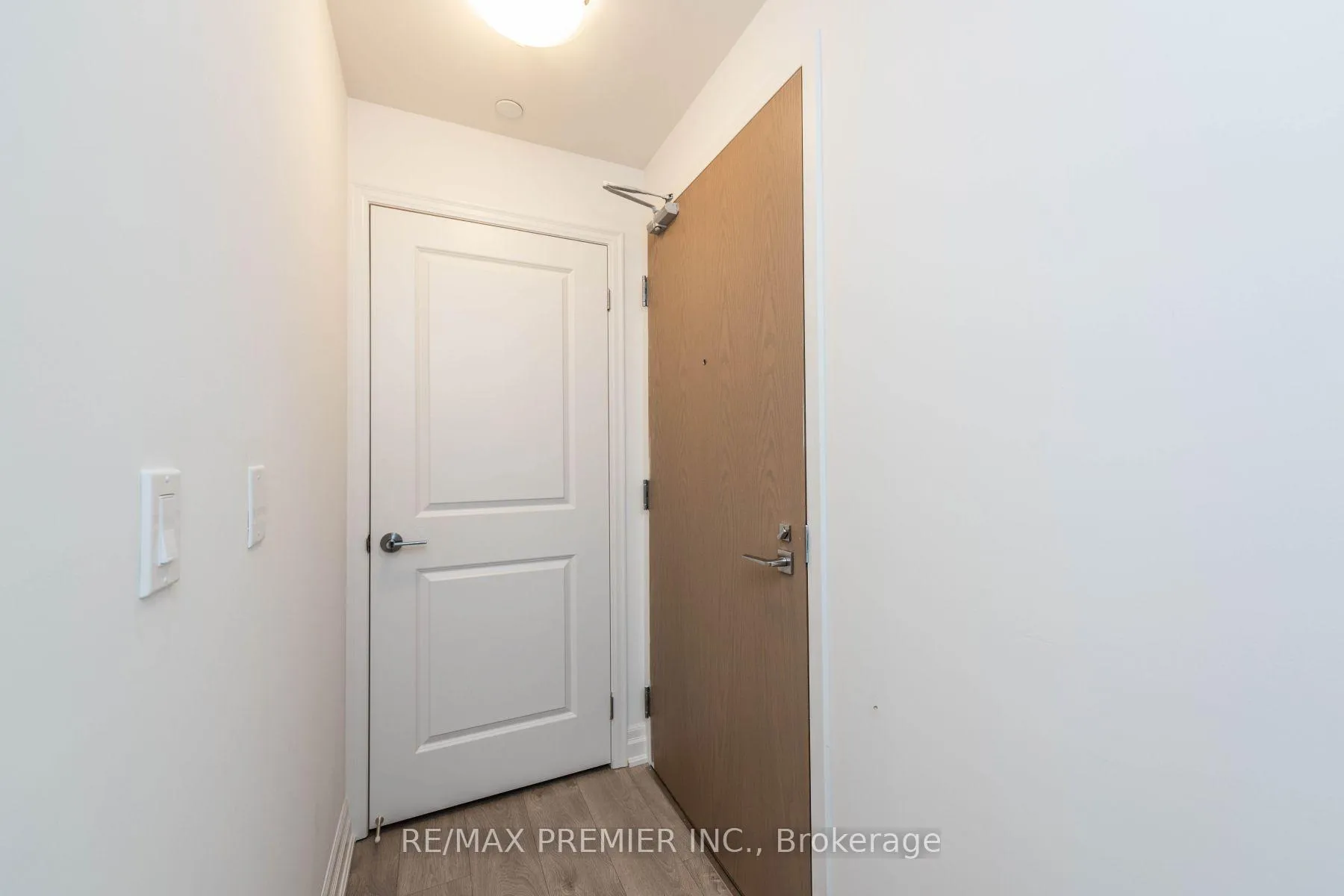 Photo 4 of Unit 808, 10 Rouge Valley Drive W, Markham, Unionville — HOMEH