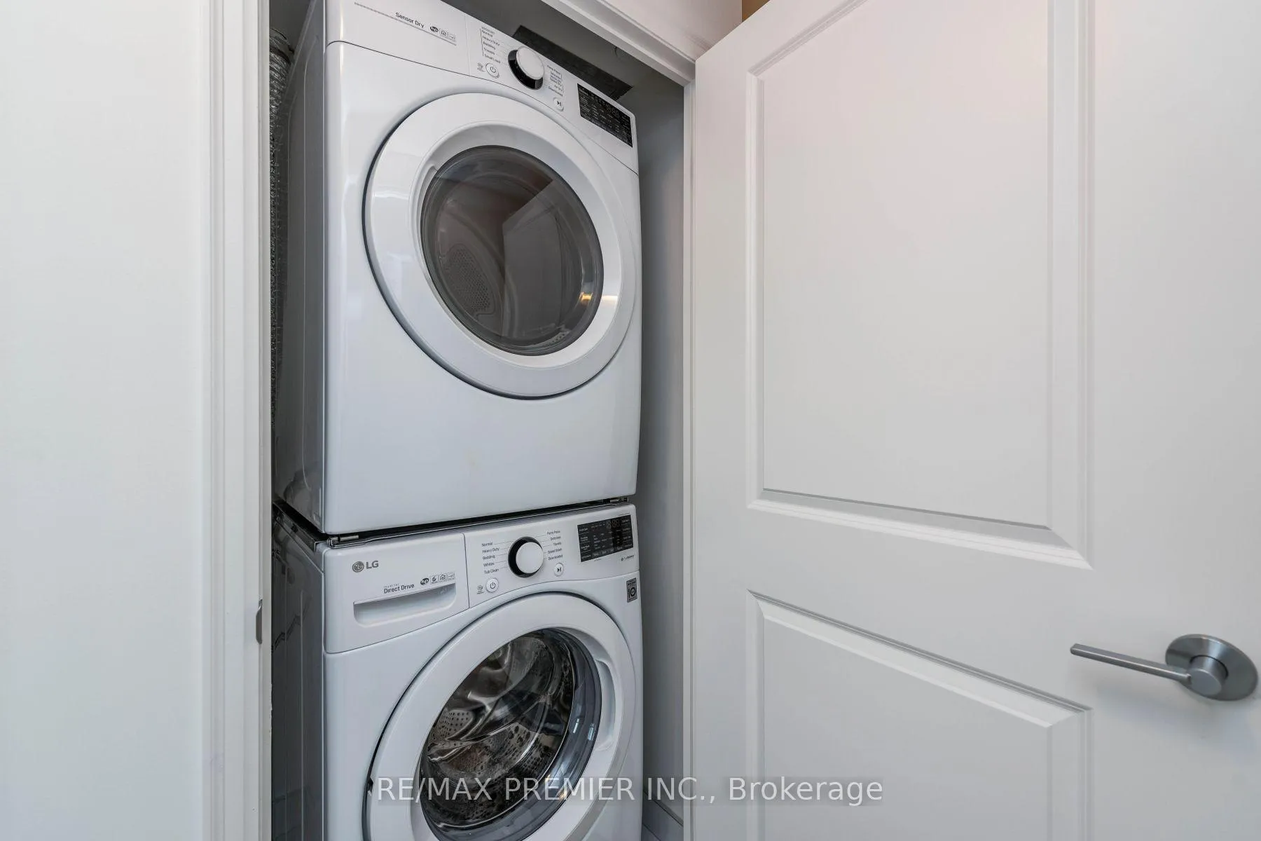 Photo 6 of Unit 808, 10 Rouge Valley Drive W, Markham, Unionville — HOMEH