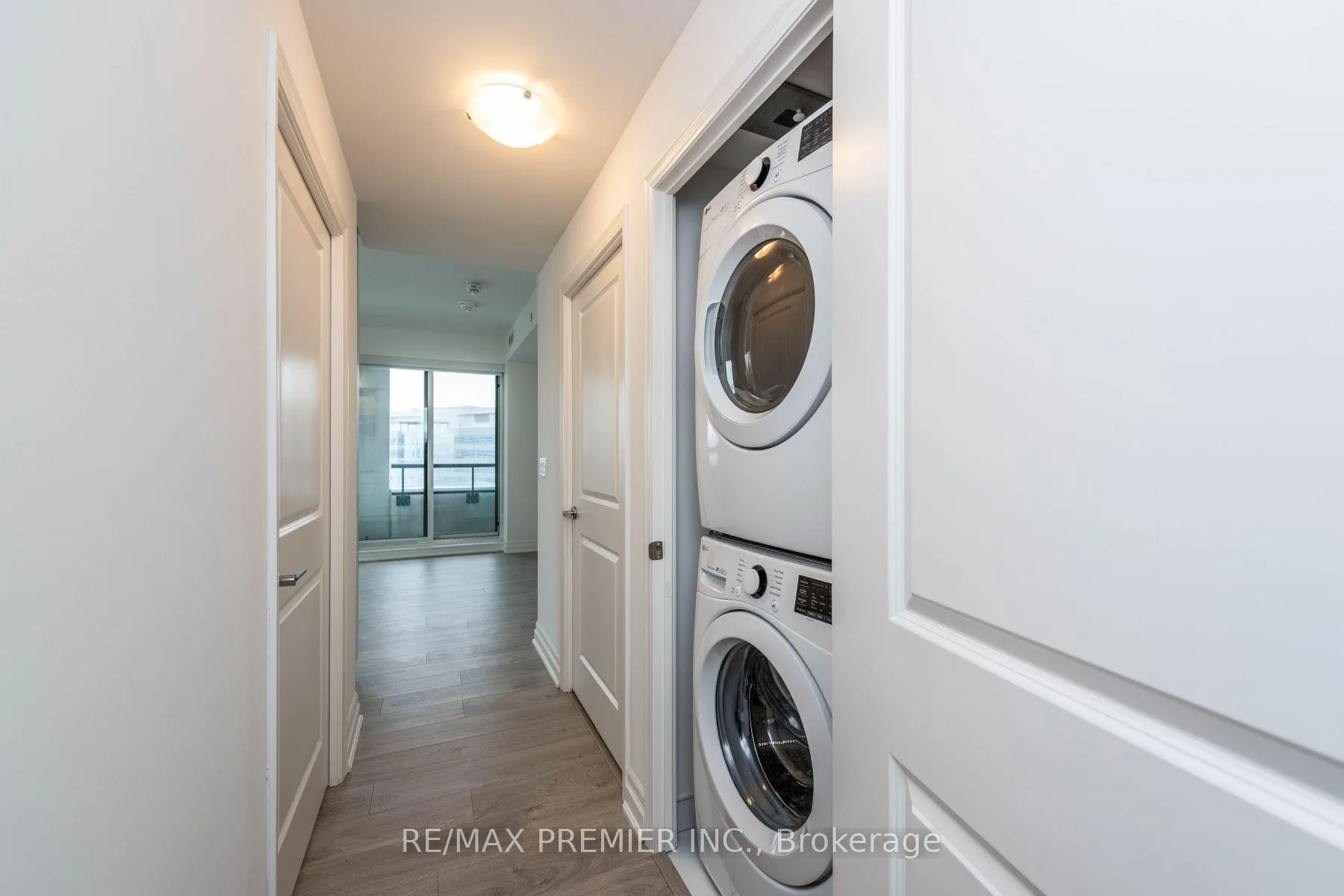 Photo 7 of Unit 808, 10 Rouge Valley Drive W, Markham, Unionville — HOMEH