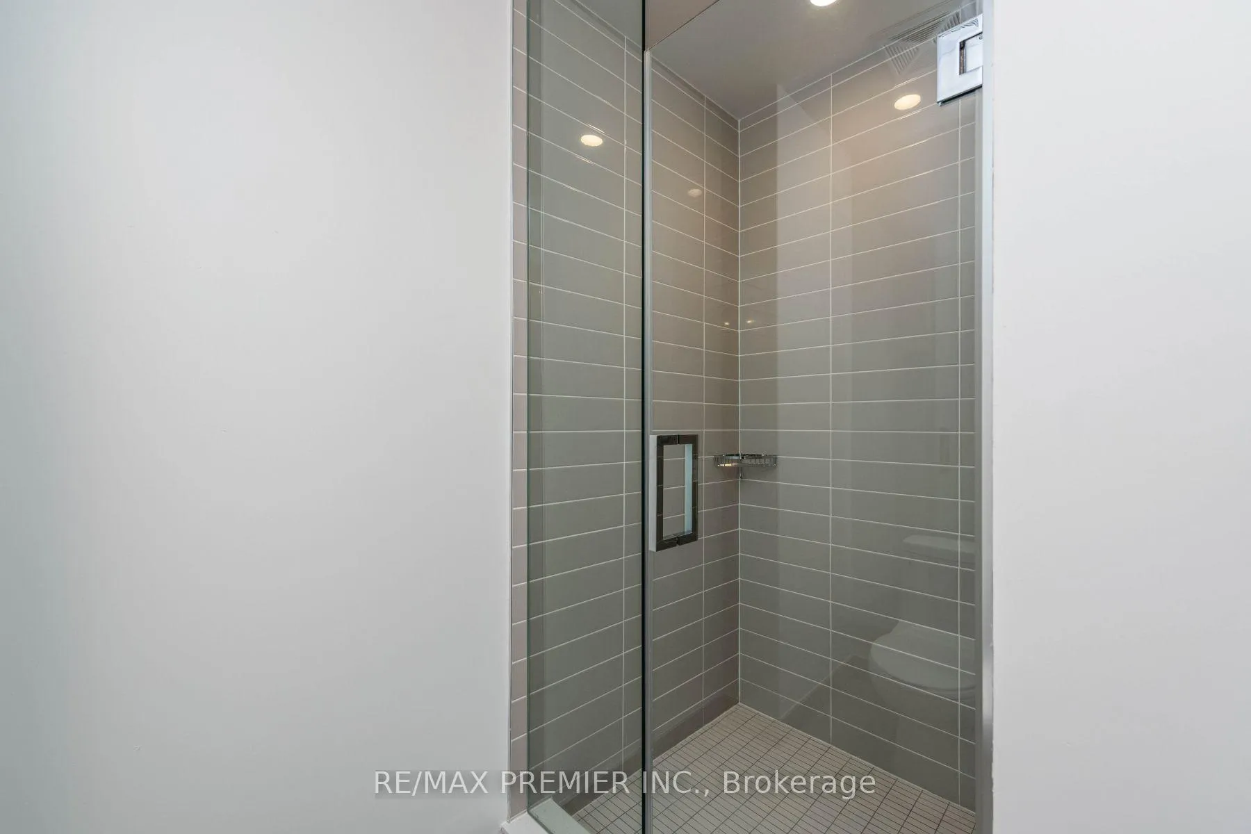 Photo 10 of Unit 808, 10 Rouge Valley Drive W, Markham, Unionville — HOMEH