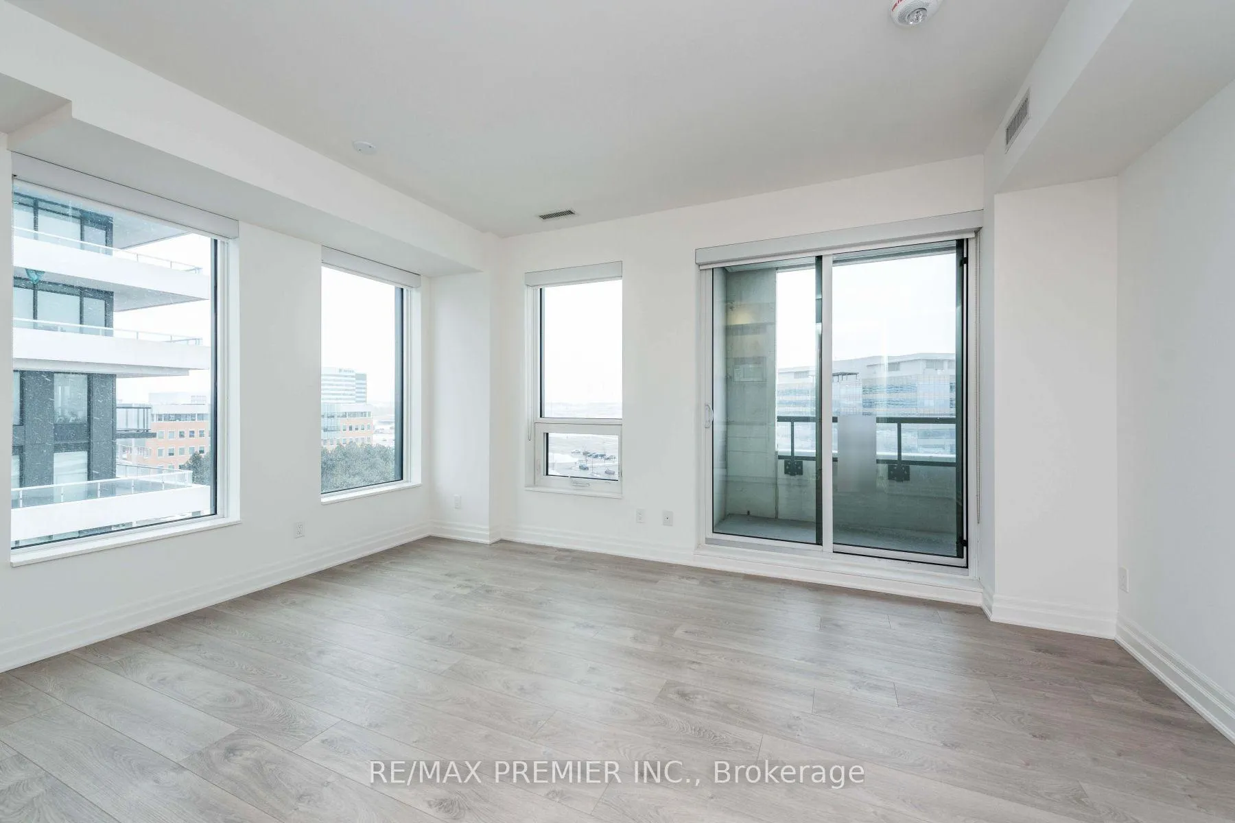 Photo 12 of Unit 808, 10 Rouge Valley Drive W, Markham, Unionville — HOMEH