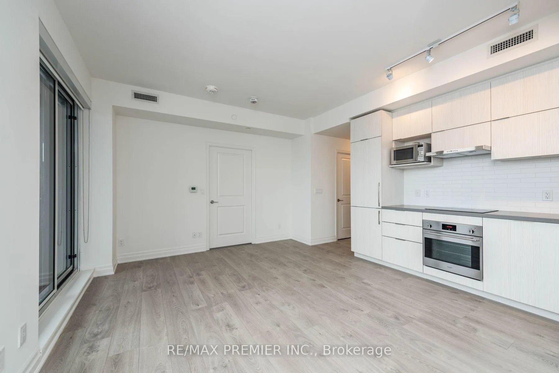 Photo 15 of Unit 808, 10 Rouge Valley Drive W, Markham, Unionville — HOMEH