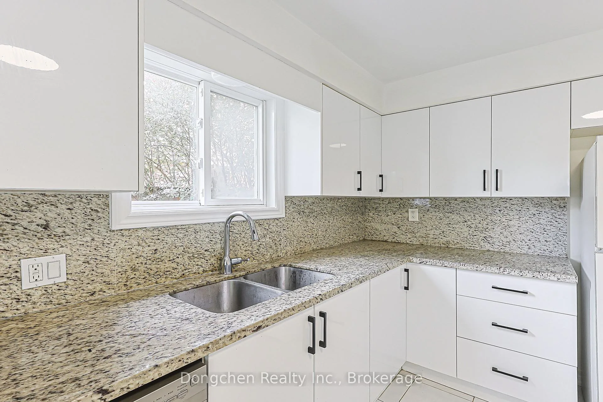 Photo 20 of 210 Huntsmill Boulevard, Scarborough, Steeles — HOMEH