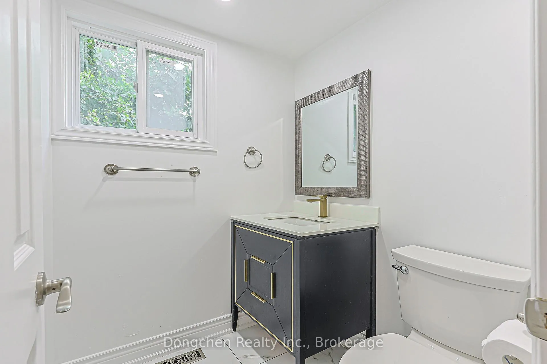 Photo 26 of 210 Huntsmill Boulevard, Scarborough, Steeles — HOMEH