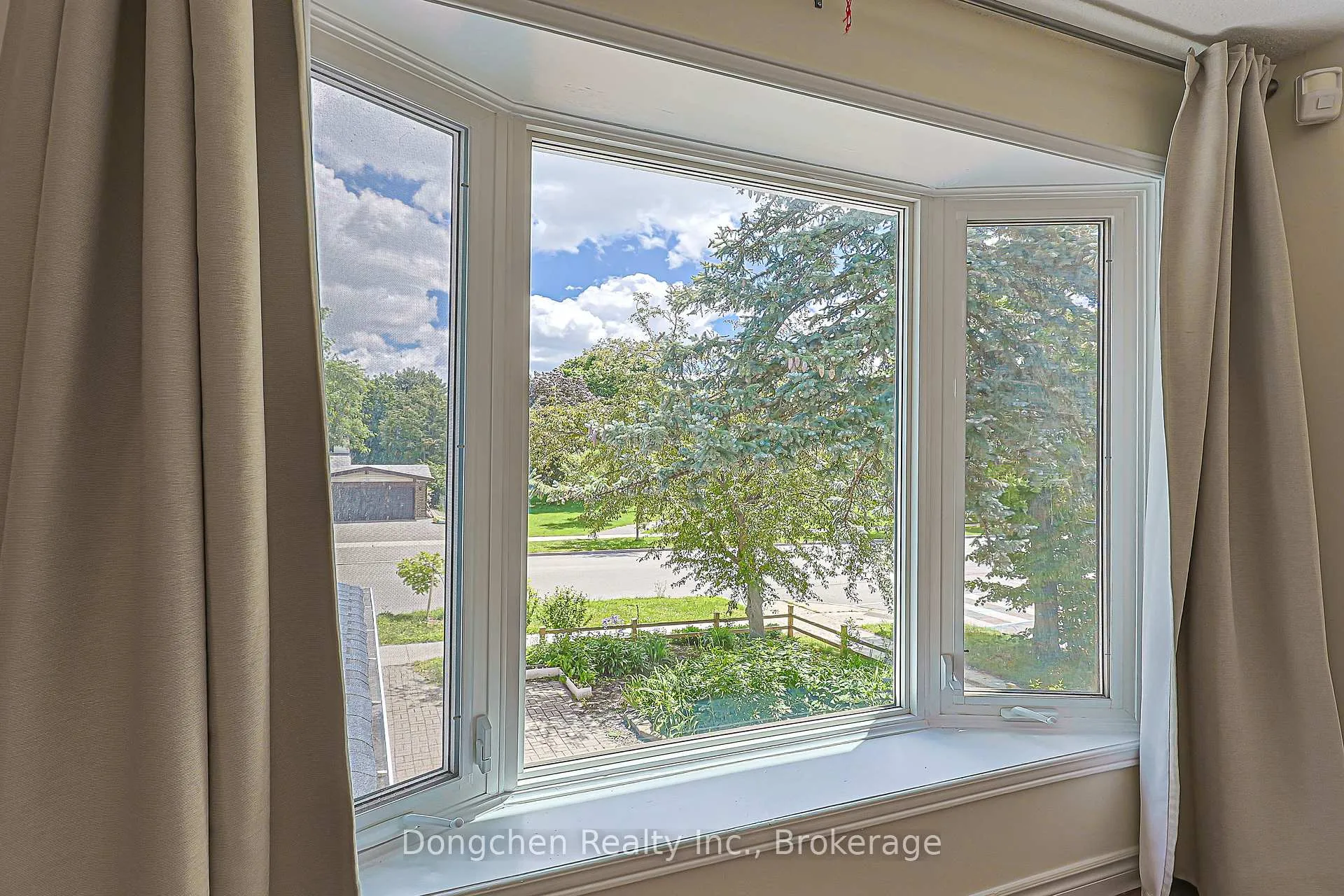 Photo 34 of 210 Huntsmill Boulevard, Scarborough, Steeles — HOMEH