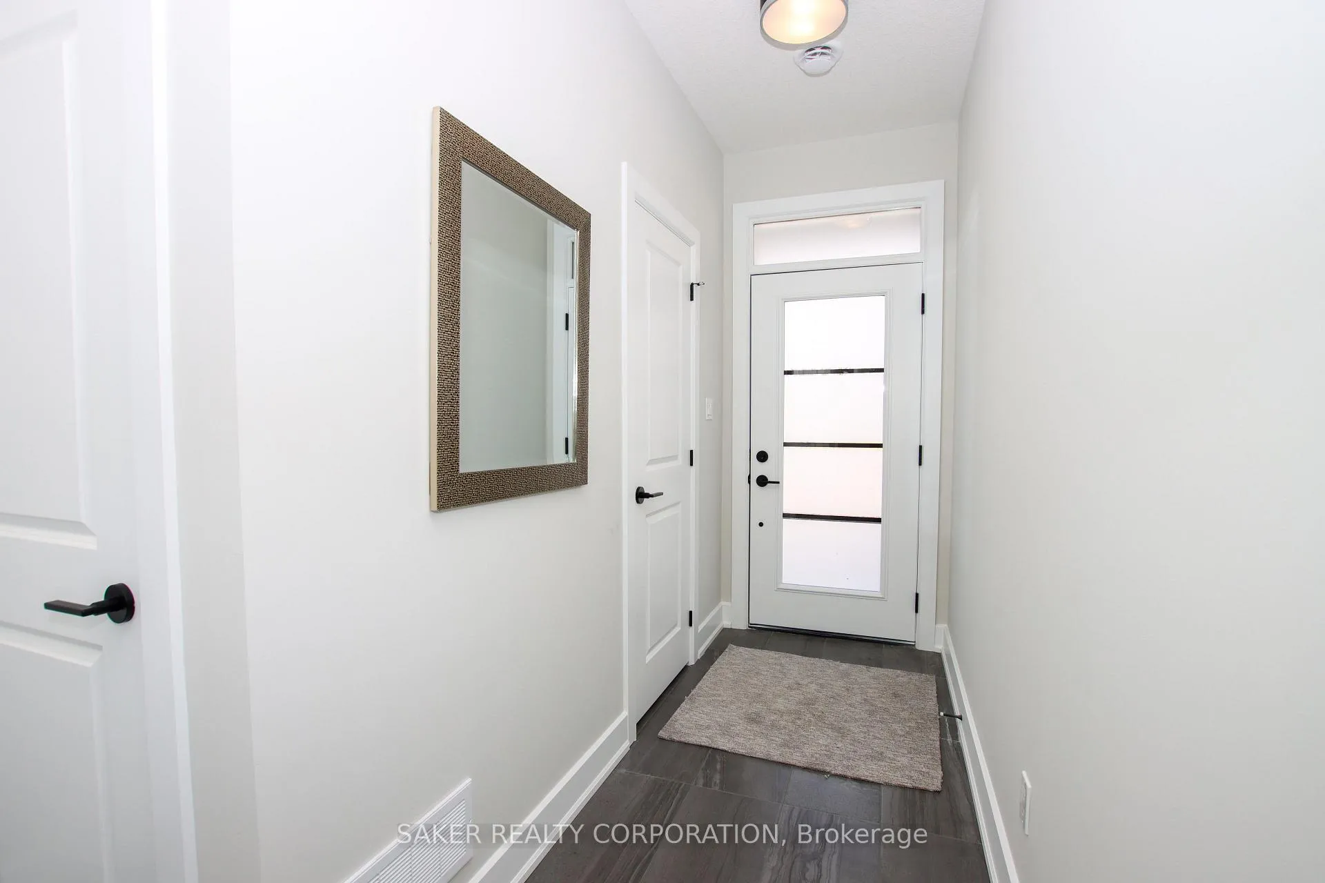 Photo 2 of 577 Regent Street, Strathroy-Caradoc, Mount Brydges — HOMEH