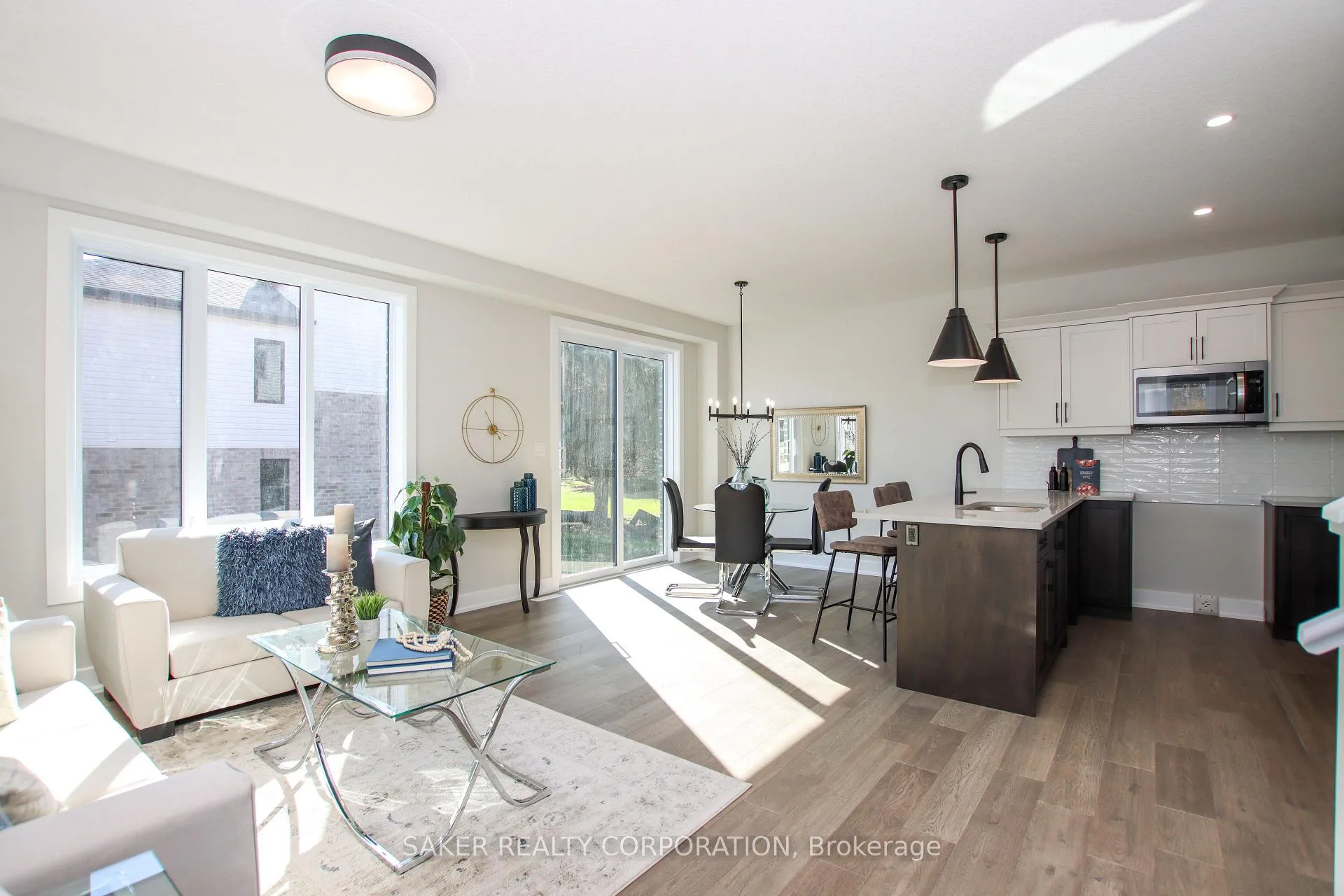 Photo 5 of 577 Regent Street, Strathroy-Caradoc, Mount Brydges — HOMEH