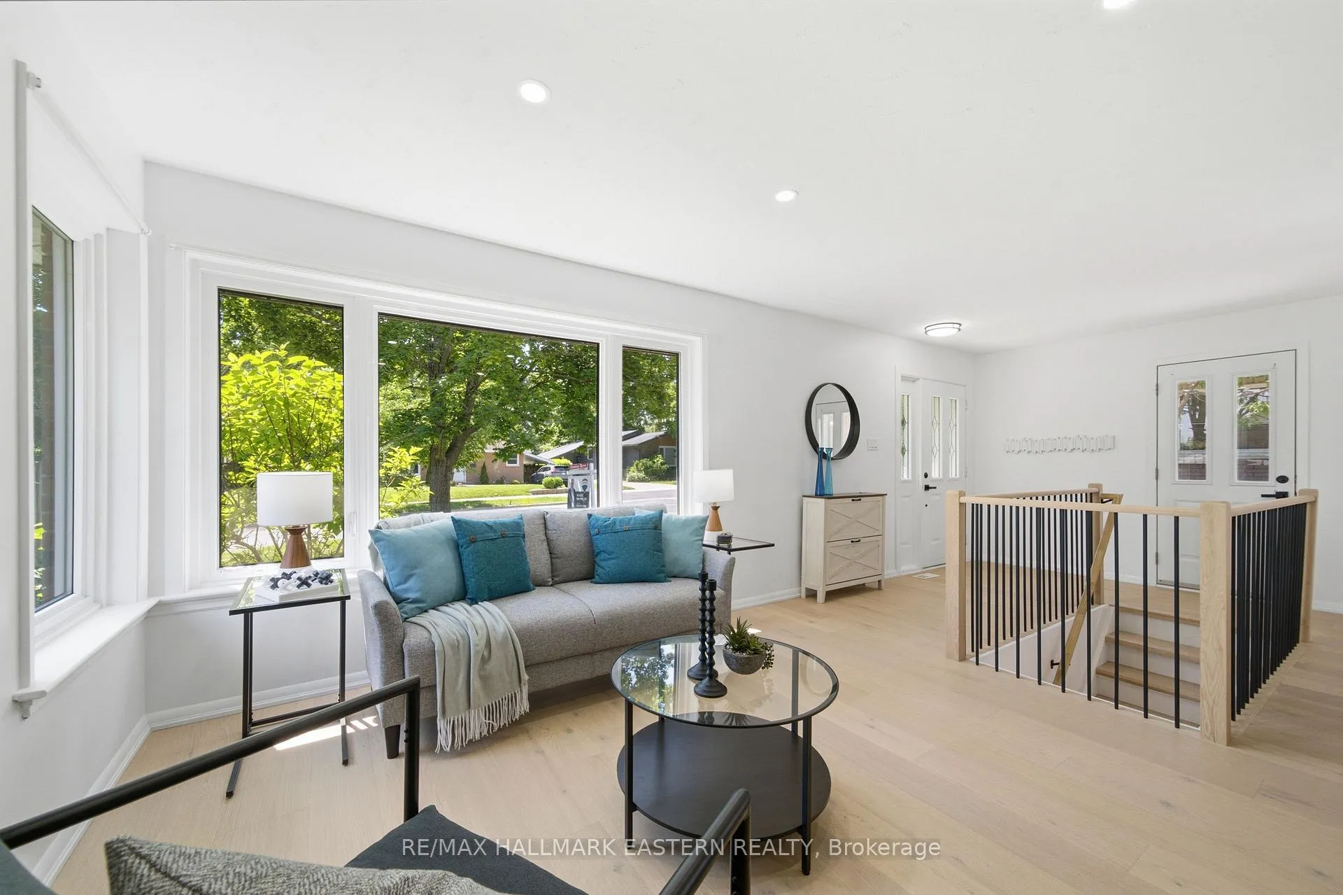Photo 14 of 1092 Glendale Drive, Peterborough, Northcrest Ward 5 — HOMEH