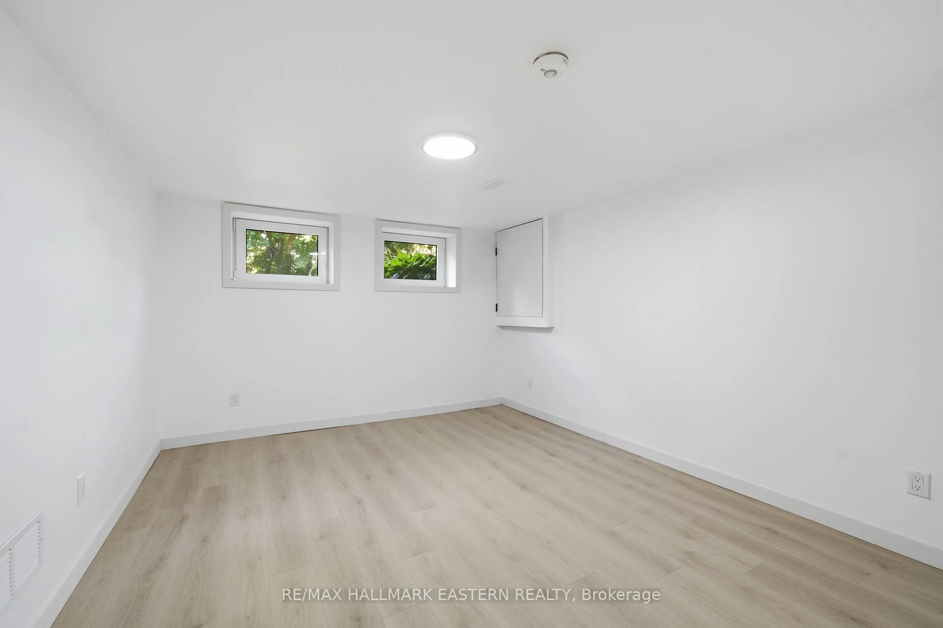 Photo 31 of 1092 Glendale Drive, Peterborough, Northcrest Ward 5 — HOMEH