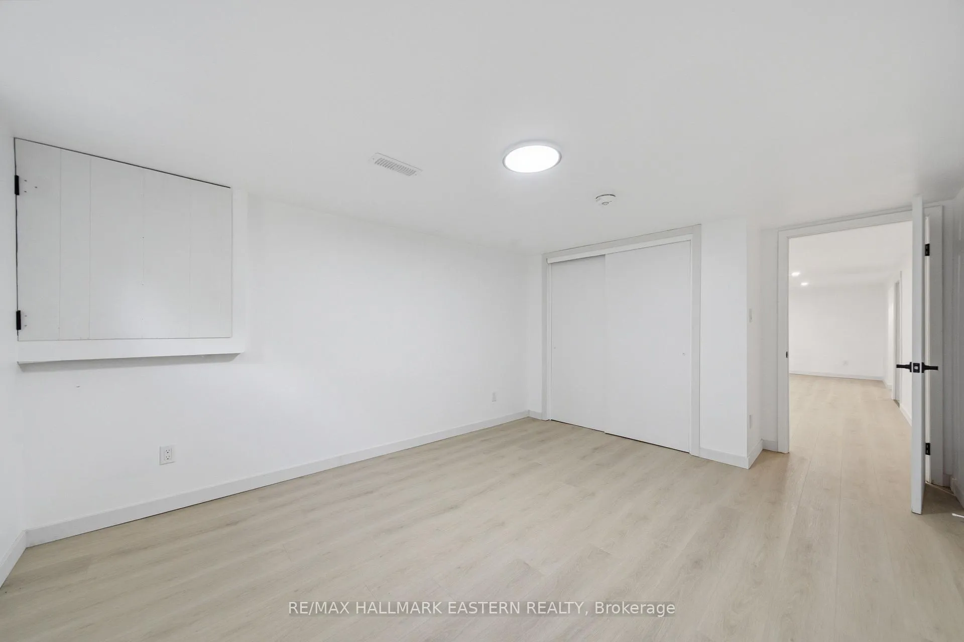 Photo 32 of 1092 Glendale Drive, Peterborough, Northcrest Ward 5 — HOMEH
