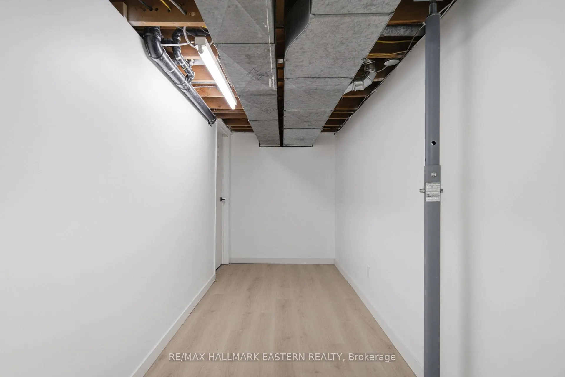 Photo 37 of 1092 Glendale Drive, Peterborough, Northcrest Ward 5 — HOMEH