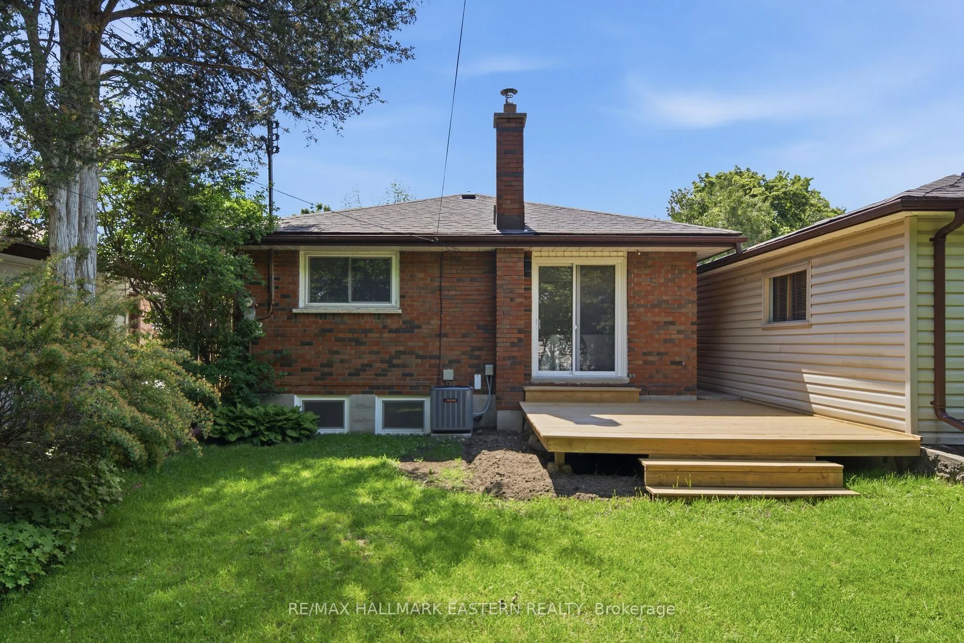 Photo 40 of 1092 Glendale Drive, Peterborough, Northcrest Ward 5 — HOMEH