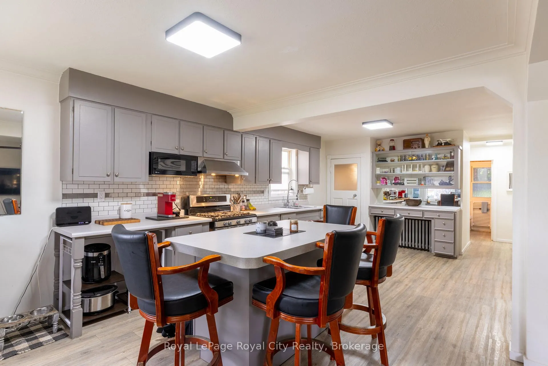 Photo 10 of 190 Grange Street, Guelph, St. George's — HOMEH