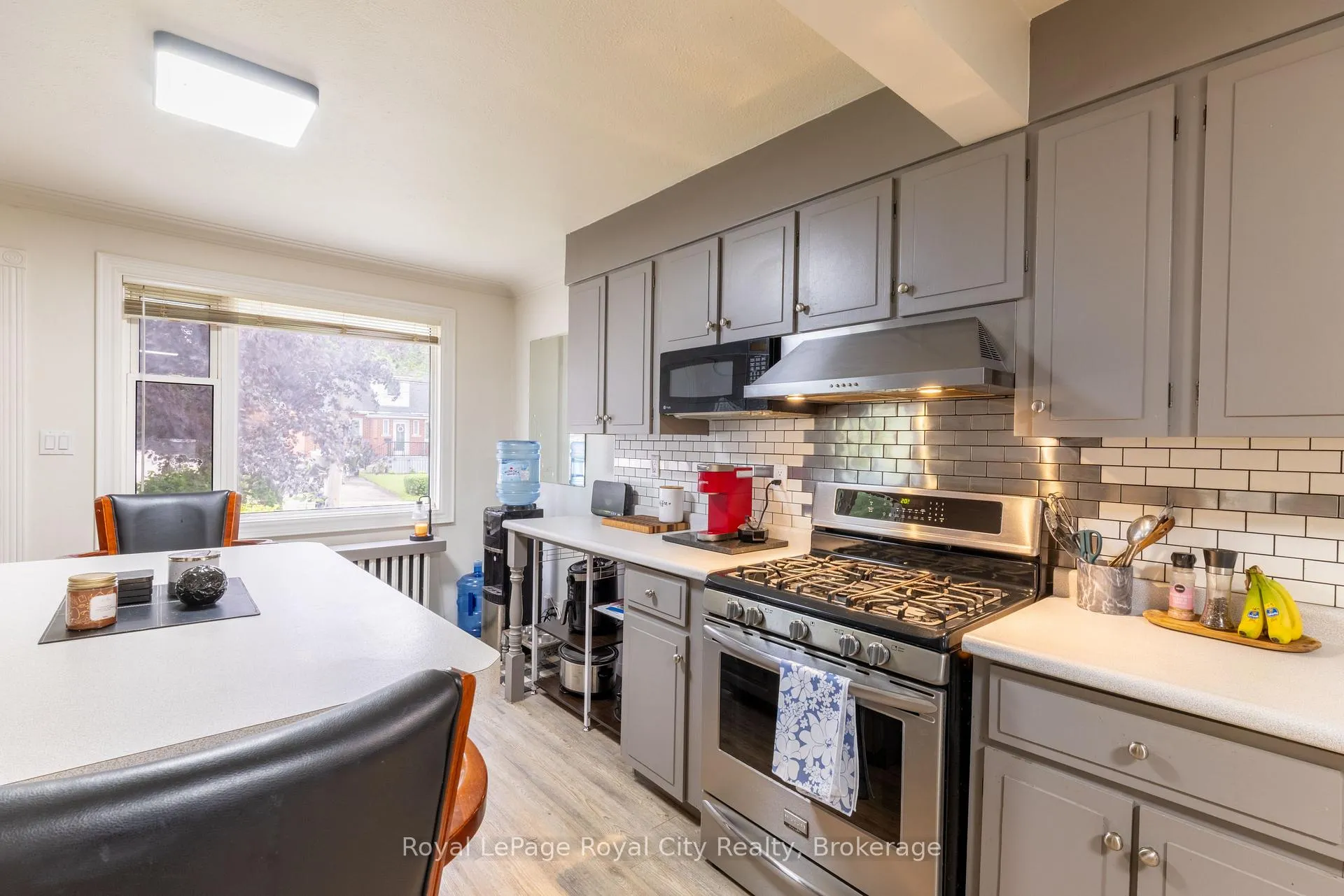Photo 12 of 190 Grange Street, Guelph, St. George's — HOMEH