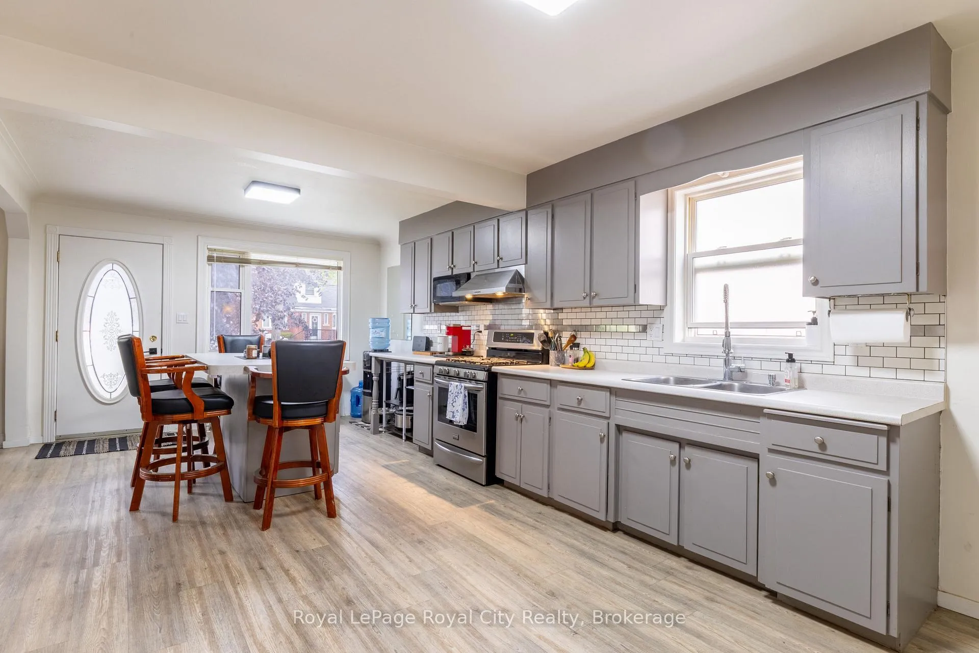 Photo 13 of 190 Grange Street, Guelph, St. George's — HOMEH