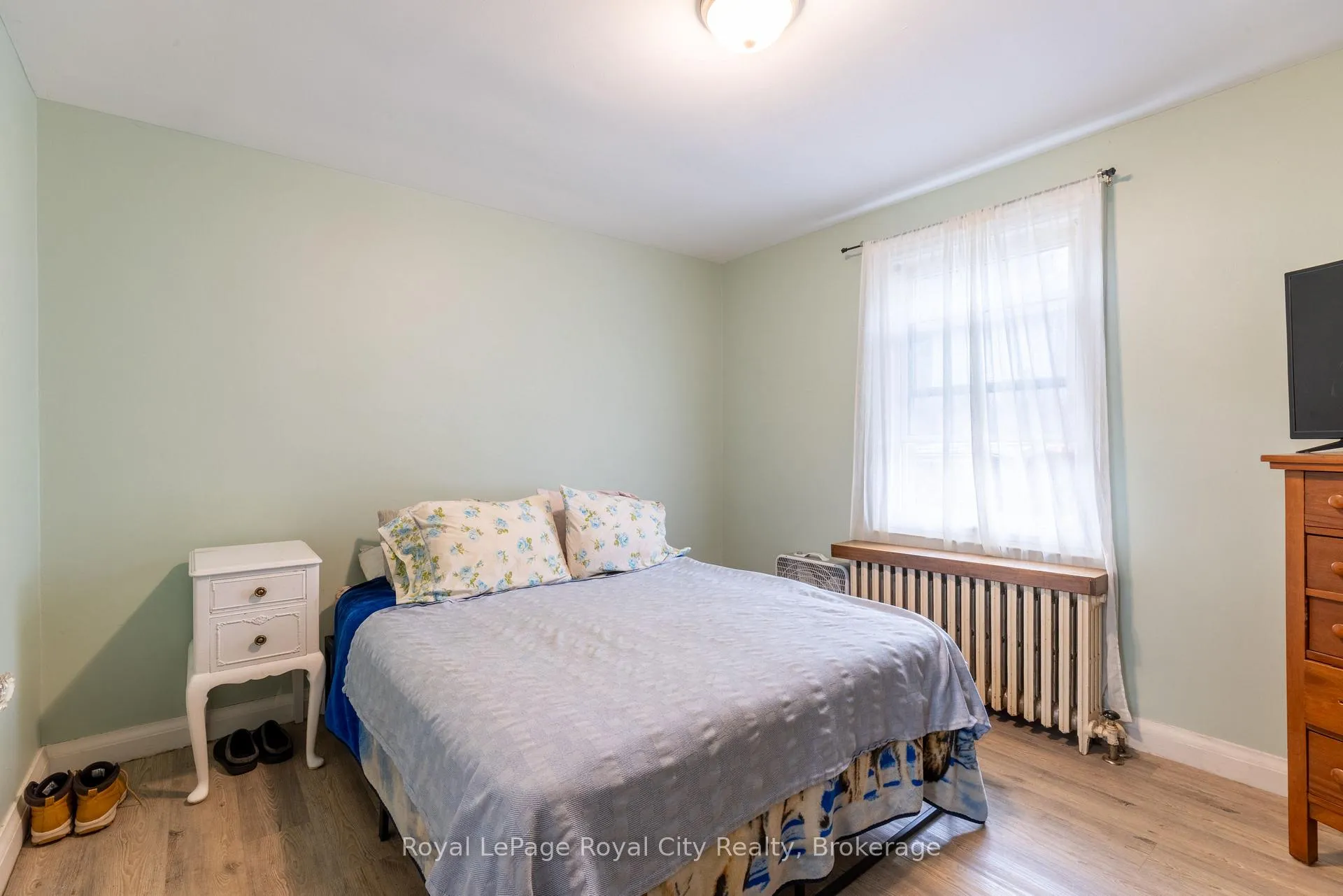 Photo 17 of 190 Grange Street, Guelph, St. George's — HOMEH
