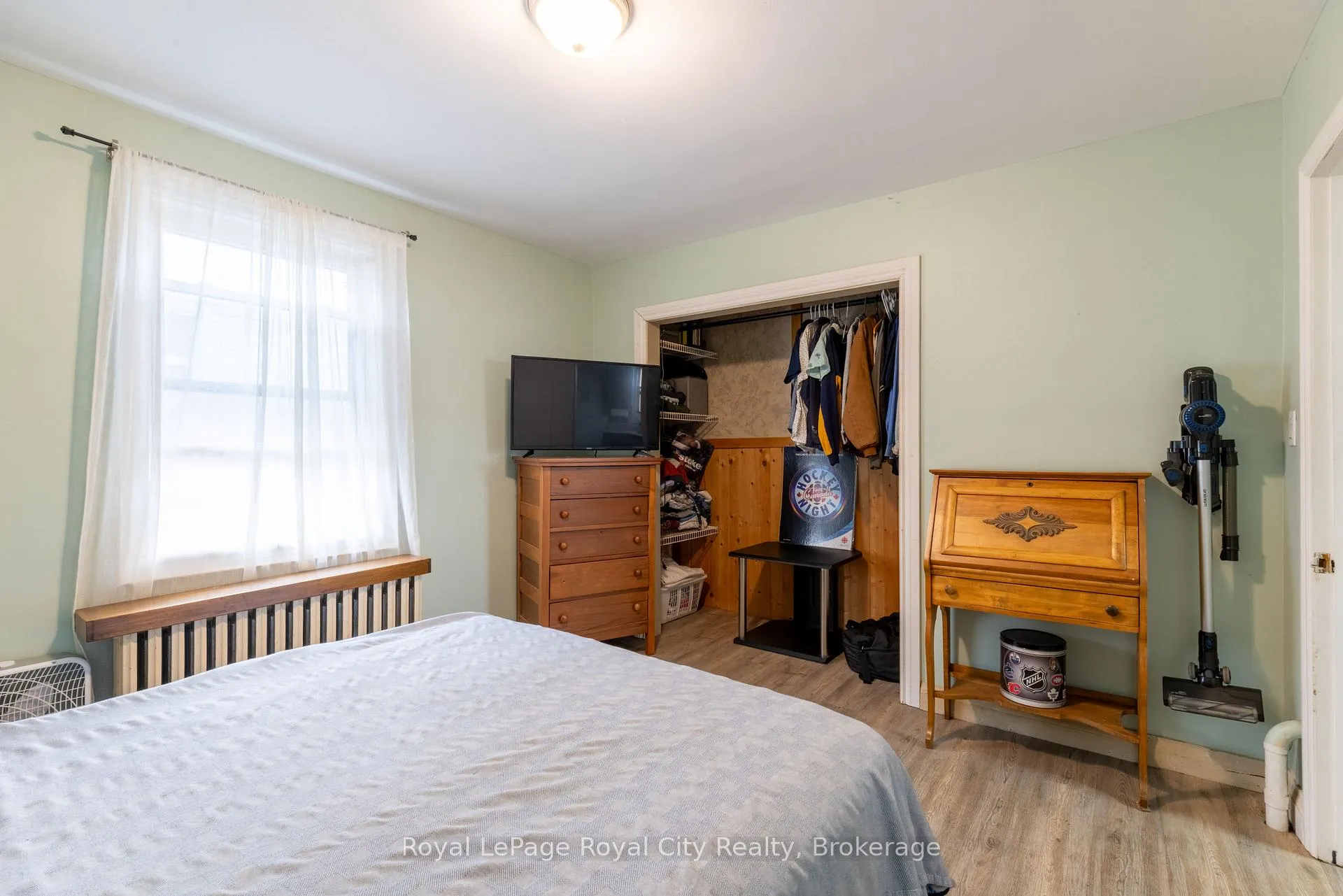 Photo 18 of 190 Grange Street, Guelph, St. George's — HOMEH