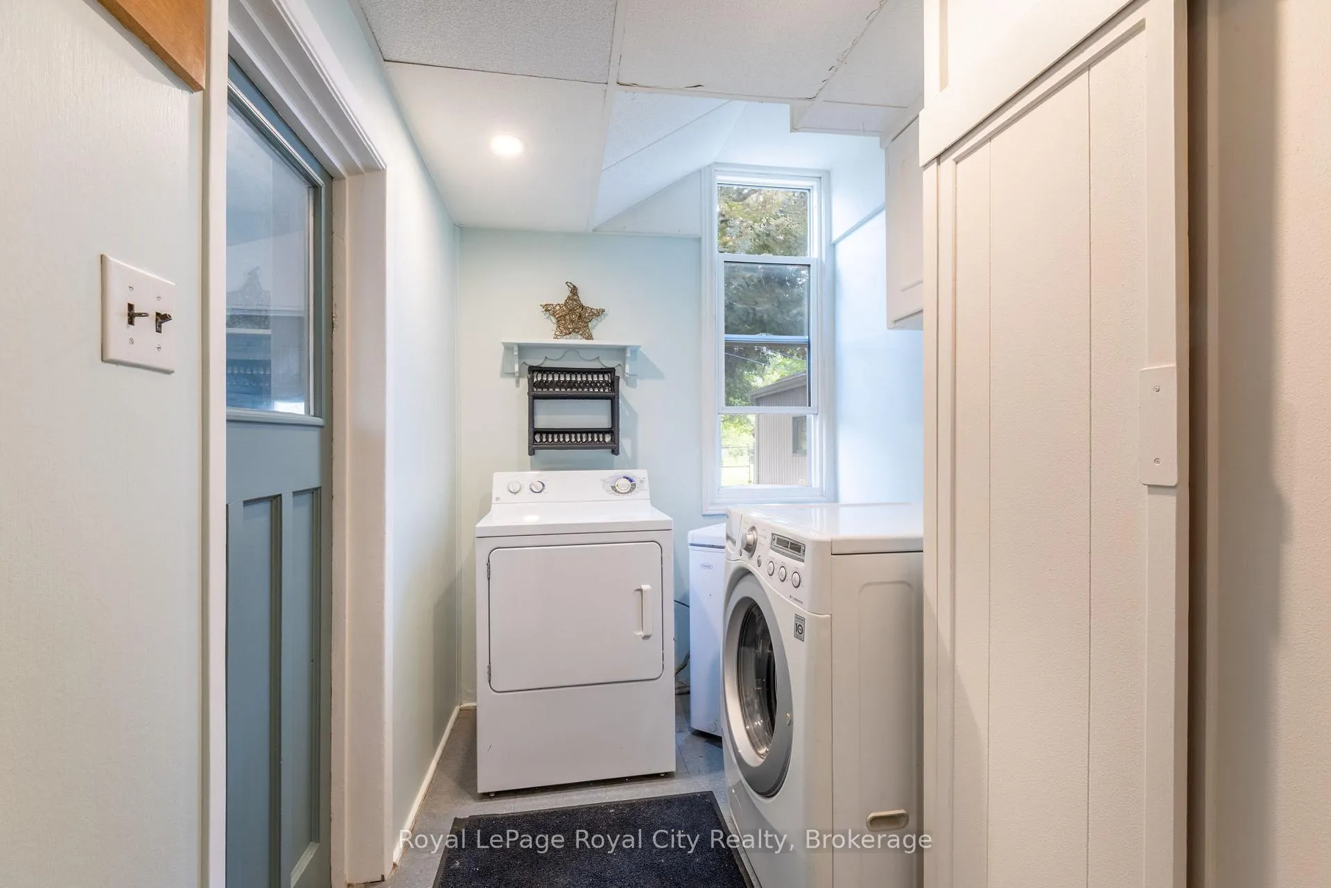 Photo 25 of 190 Grange Street, Guelph, St. George's — HOMEH