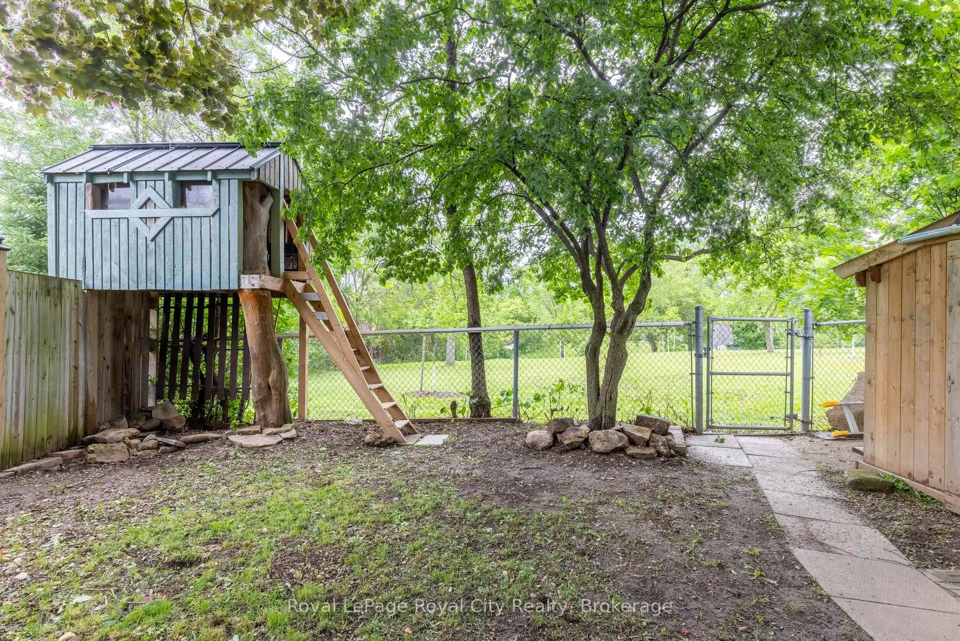 Photo 31 of 190 Grange Street, Guelph, St. George's — HOMEH