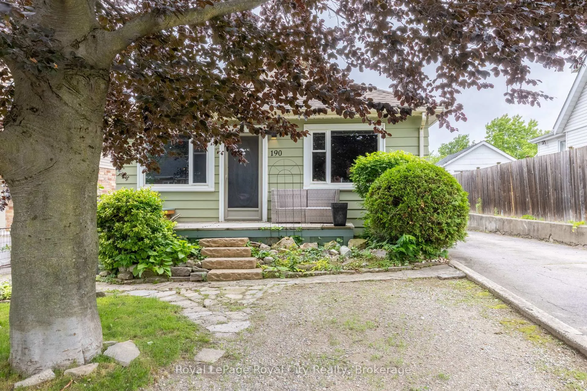 Photo 34 of 190 Grange Street, Guelph, St. George's — HOMEH