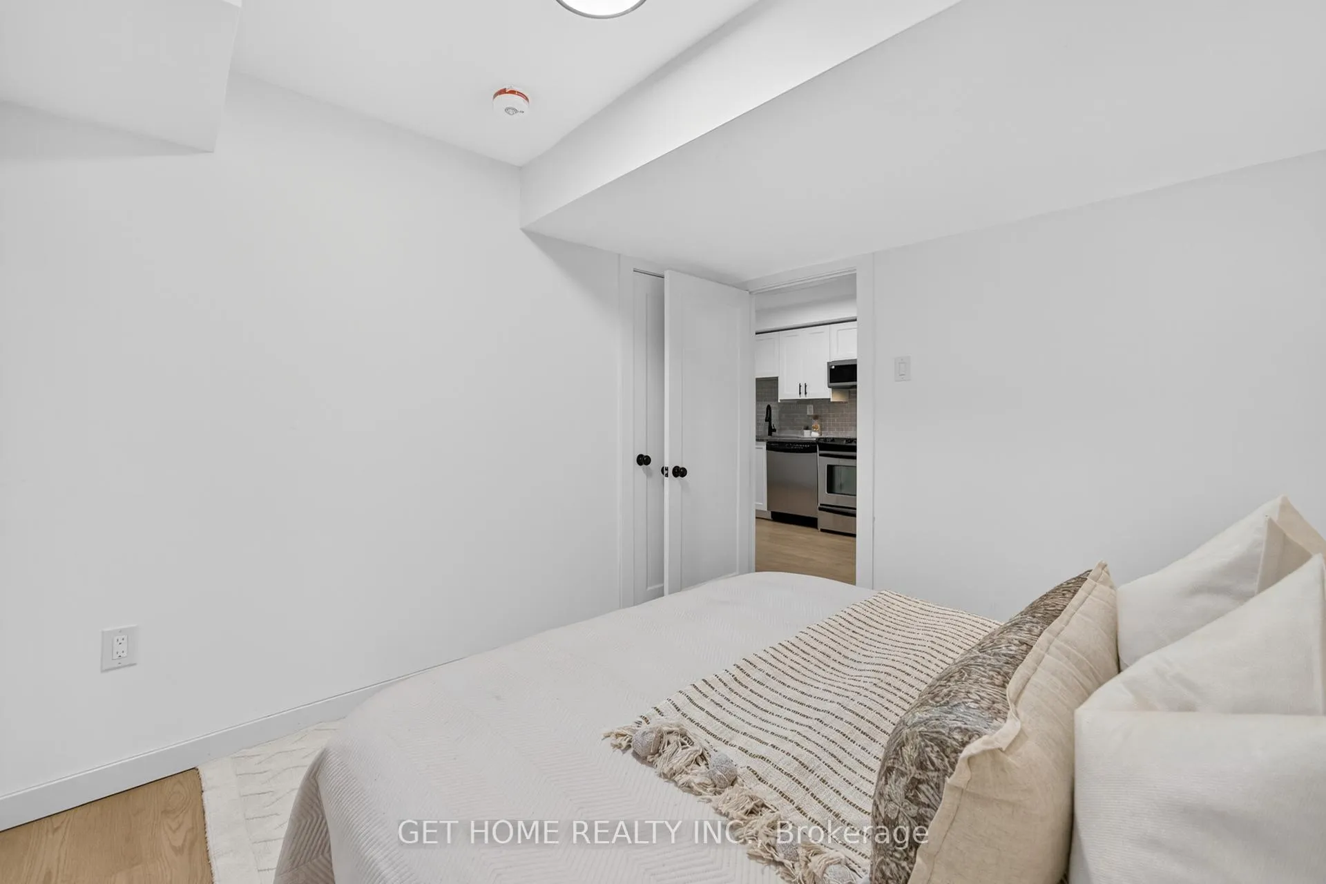 Photo 39 of 80 Wilkie Crescent, Guelph, Pineridge/Westminster Woods — HOMEH
