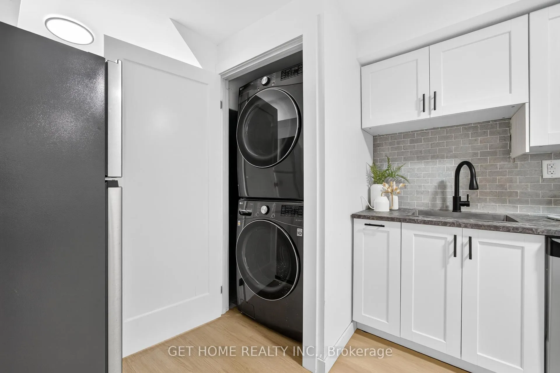 Photo 41 of 80 Wilkie Crescent, Guelph, Pineridge/Westminster Woods — HOMEH