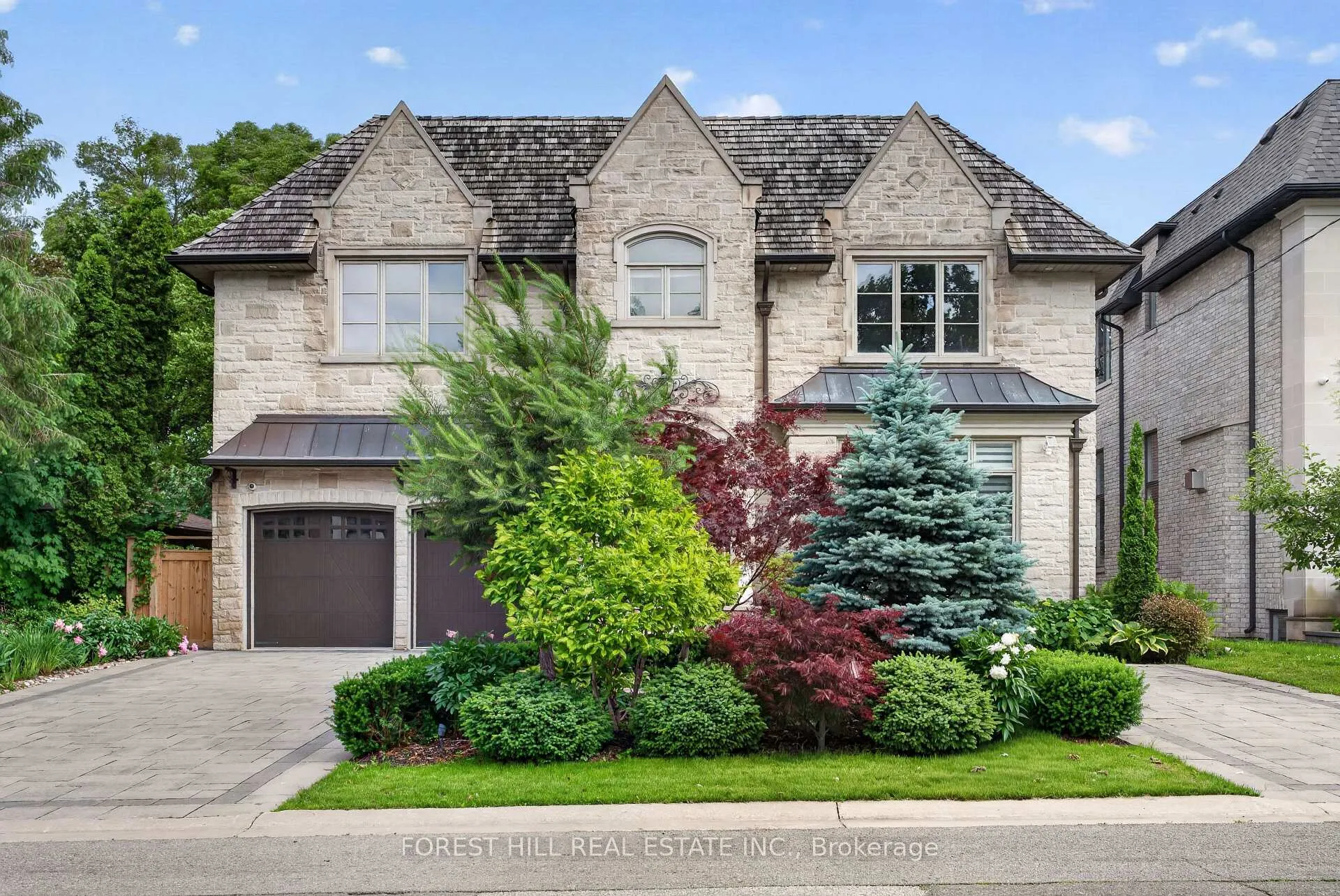 Photo 2 of 59 Munro Boulevard, North York, St. Andrew-Windfields — HOMEH