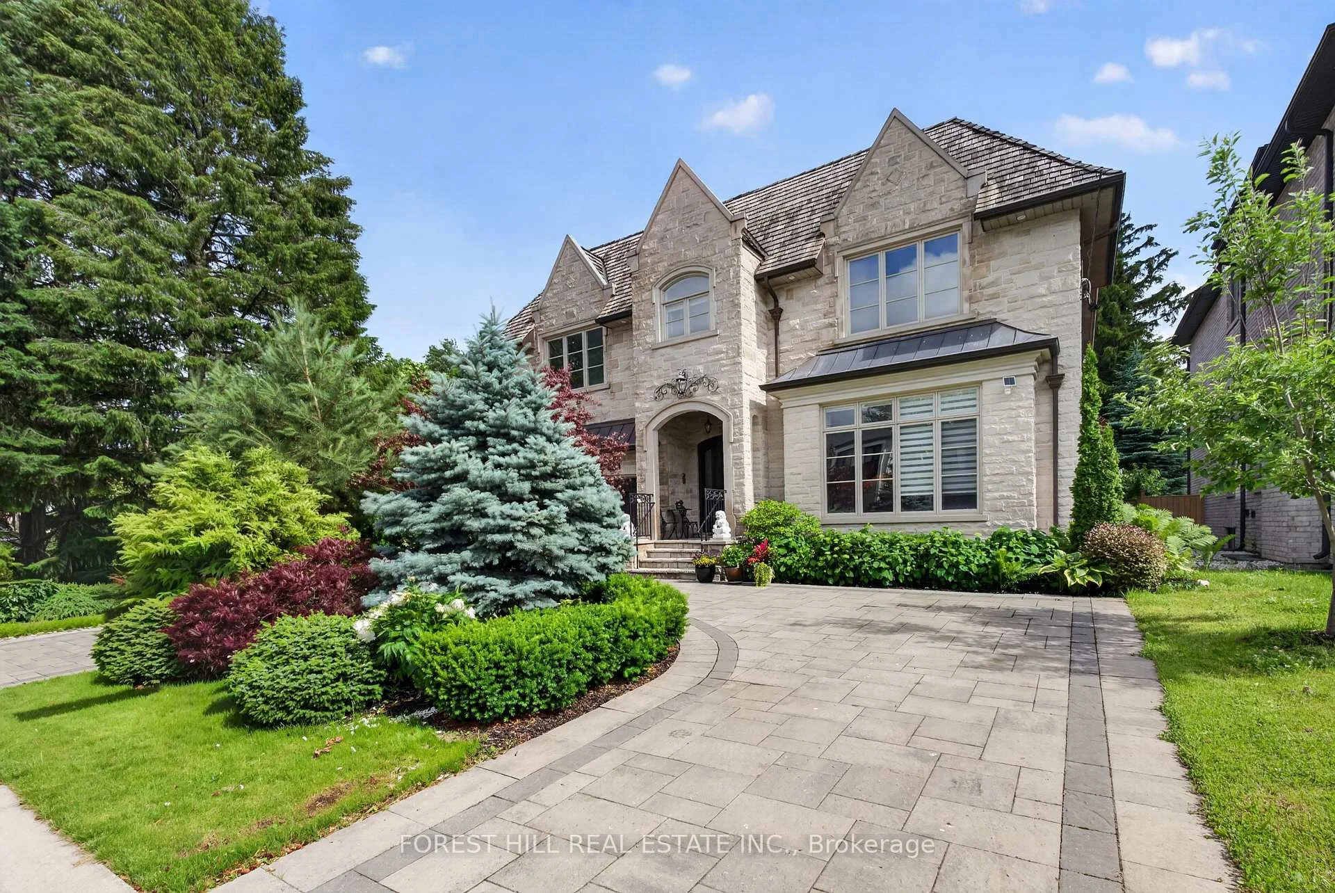 Photo 6 of 59 Munro Boulevard, North York, St. Andrew-Windfields — HOMEH