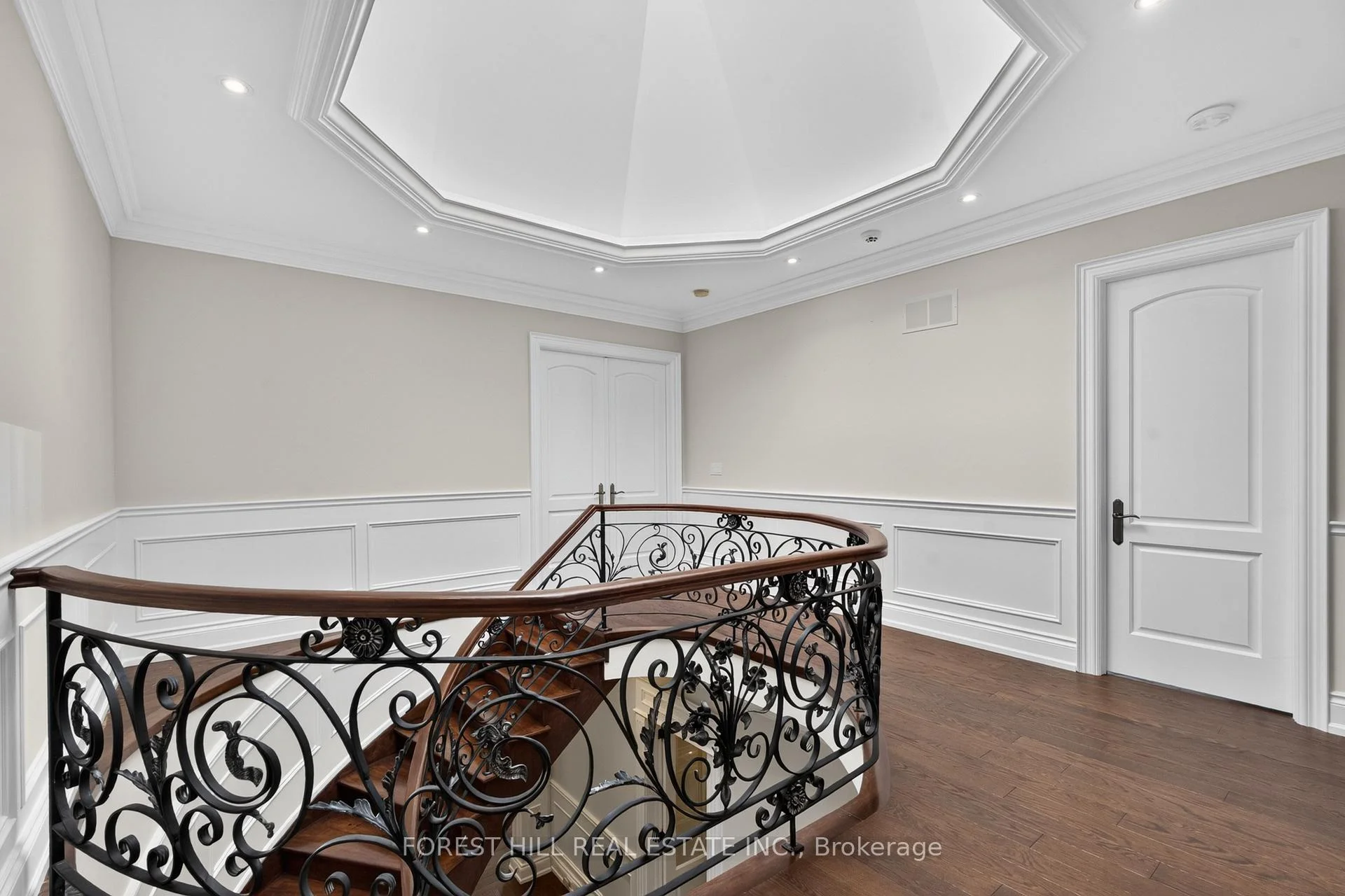 Photo 96 of 59 Munro Boulevard, North York, St. Andrew-Windfields — HOMEH