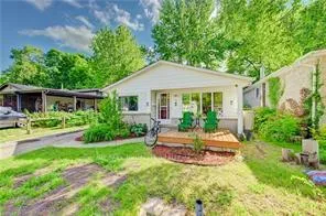 Photo 2 of 53 Helene Crescent, Waterloo, Beechwood — HOMEH