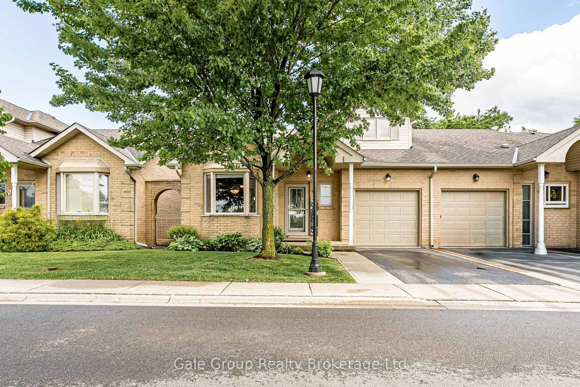 Photo 1 of 94 Greentrail Drive, Hamilton, Twenty Place — HOMEH