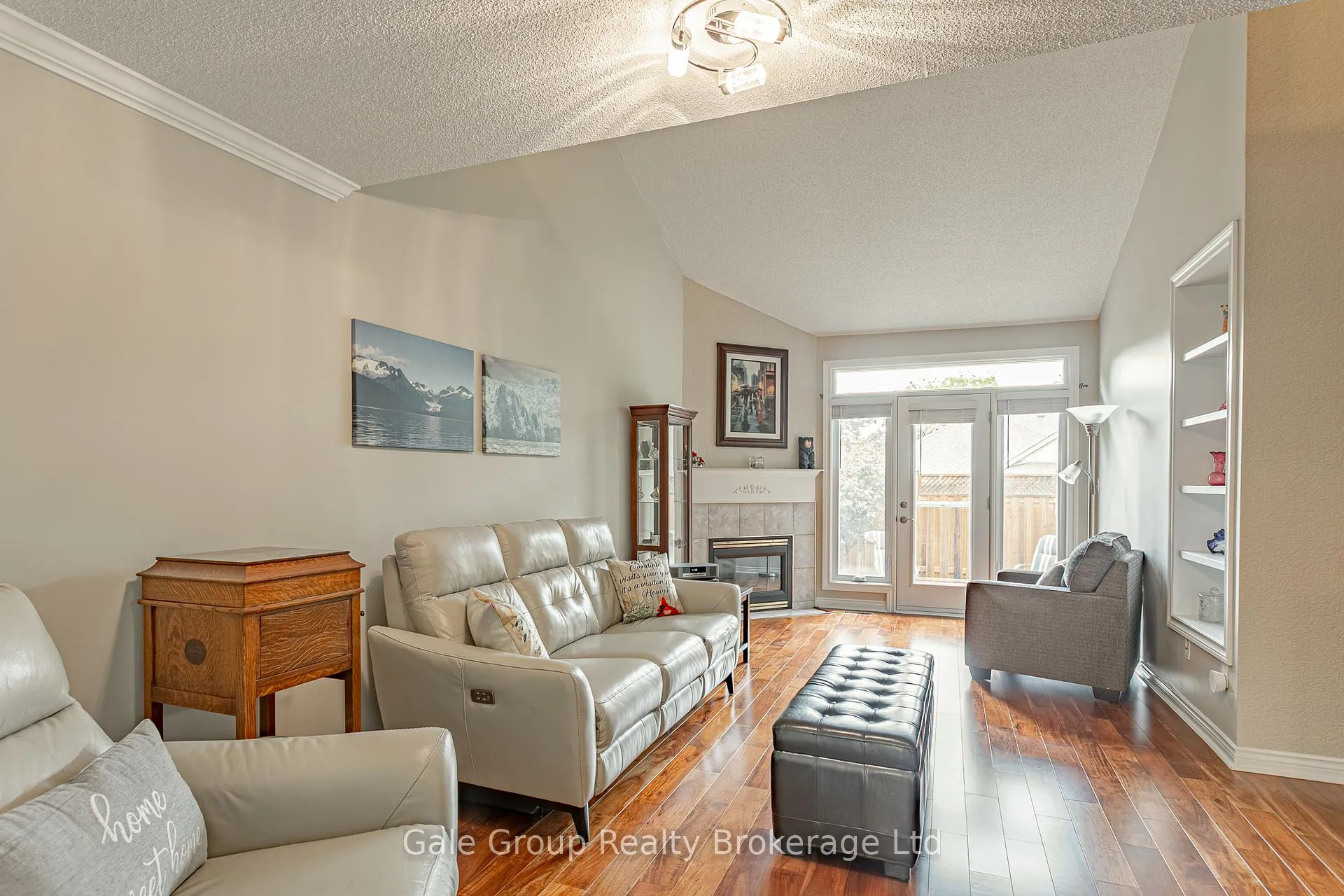 Photo 11 of 94 Greentrail Drive, Hamilton, Twenty Place — HOMEH