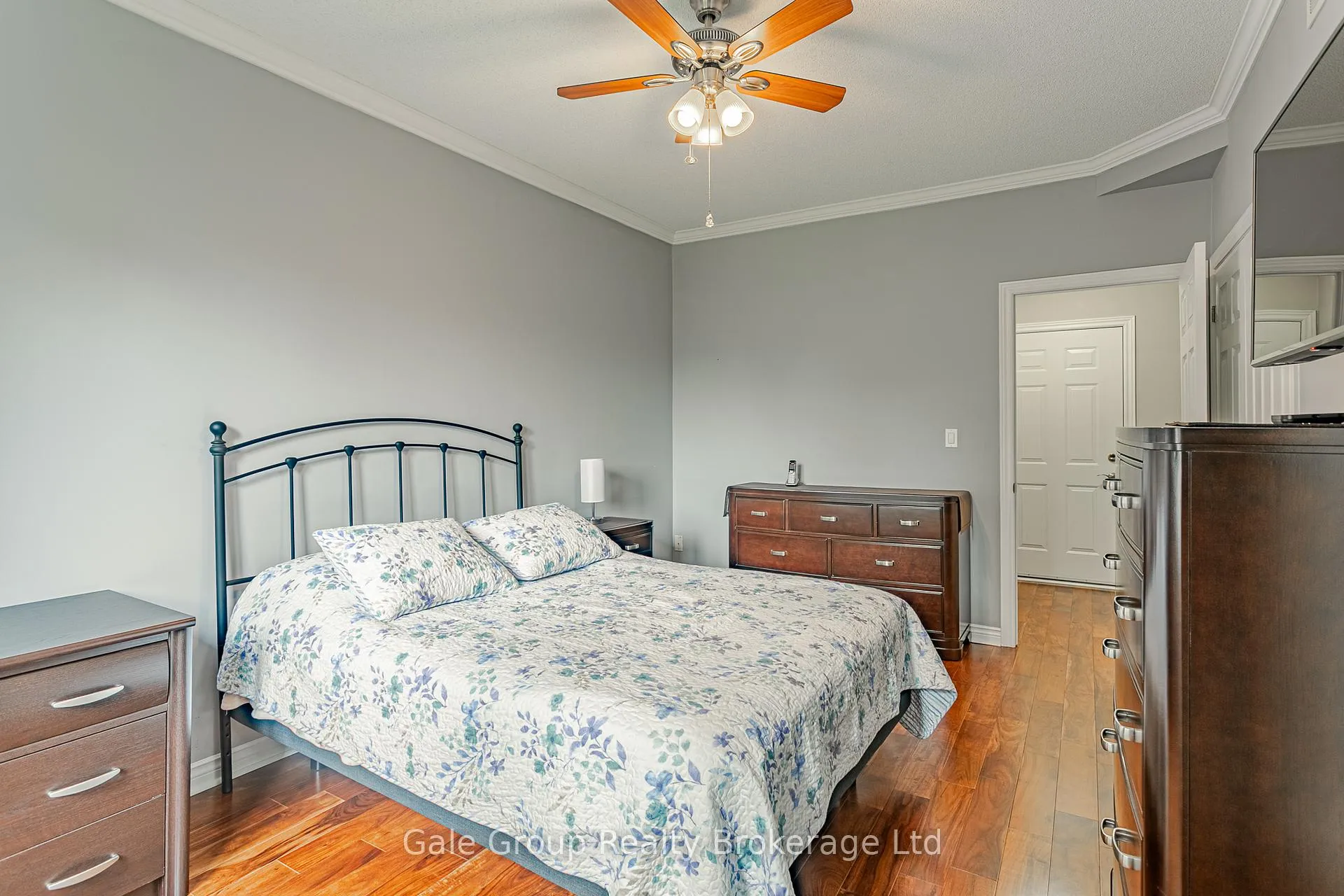 Photo 16 of 94 Greentrail Drive, Hamilton, Twenty Place — HOMEH
