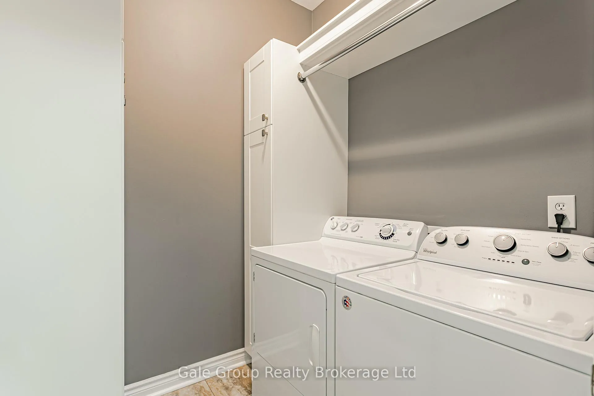 Photo 20 of 94 Greentrail Drive, Hamilton, Twenty Place — HOMEH
