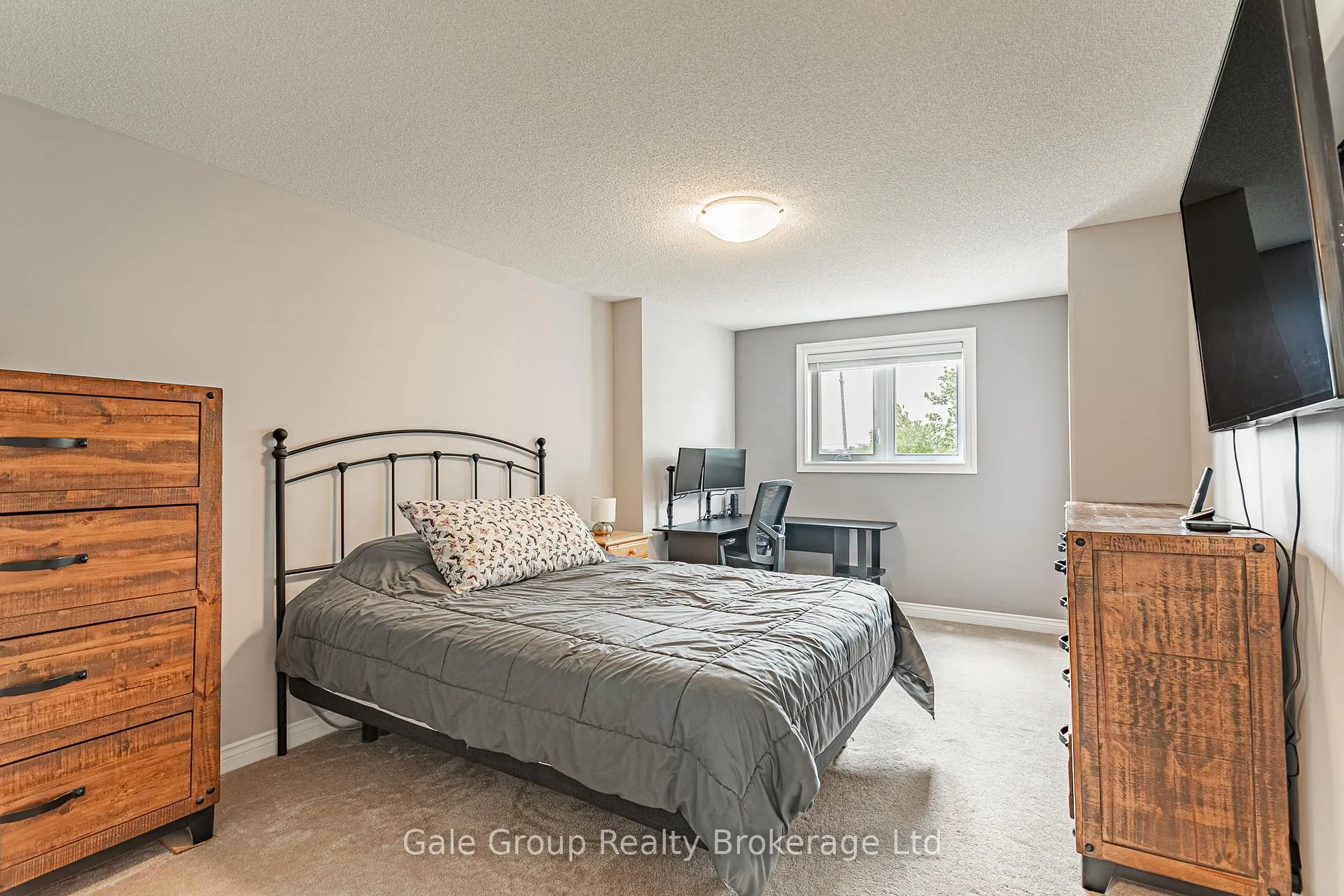 Photo 25 of 94 Greentrail Drive, Hamilton, Twenty Place — HOMEH