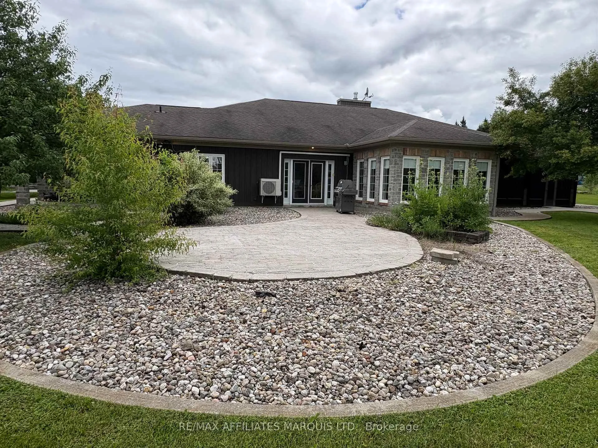Photo 23 of 16401 County Rd 2, South Stormont, South Stormont (Cornwall) Twp — HOMEH