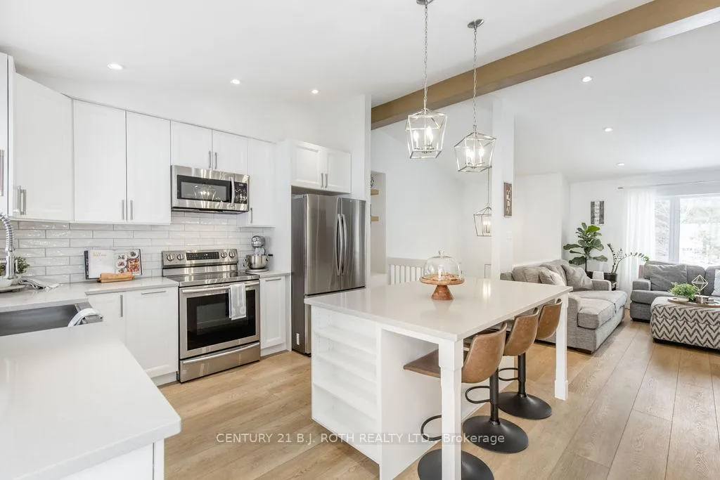 Photo 9 of 15 Sugarbush Road, Oro-Medonte, Sugarbush — HOMEH