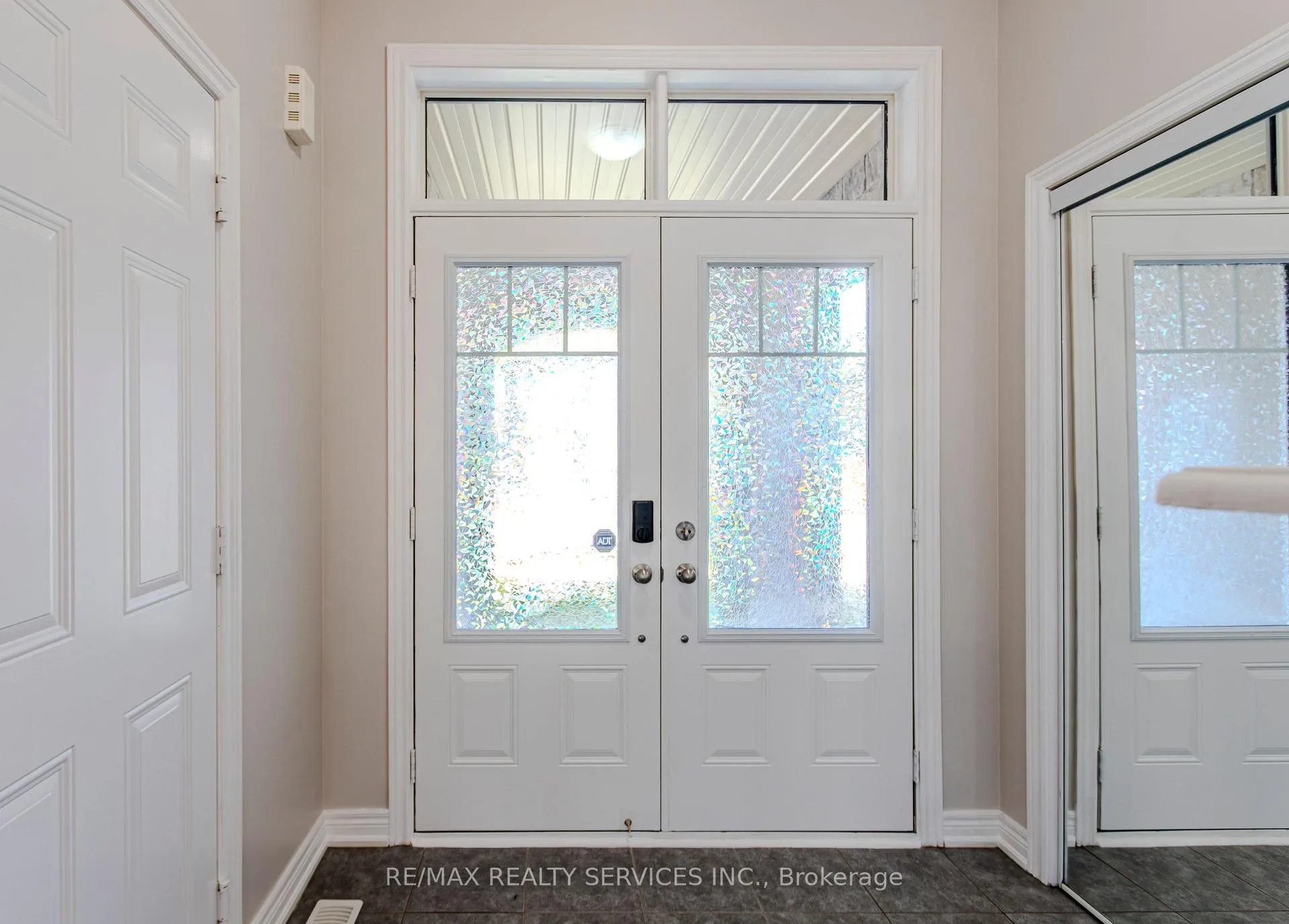 Photo 4 of 3896 Tufgar Crescent, Burlington, Alton — HOMEH